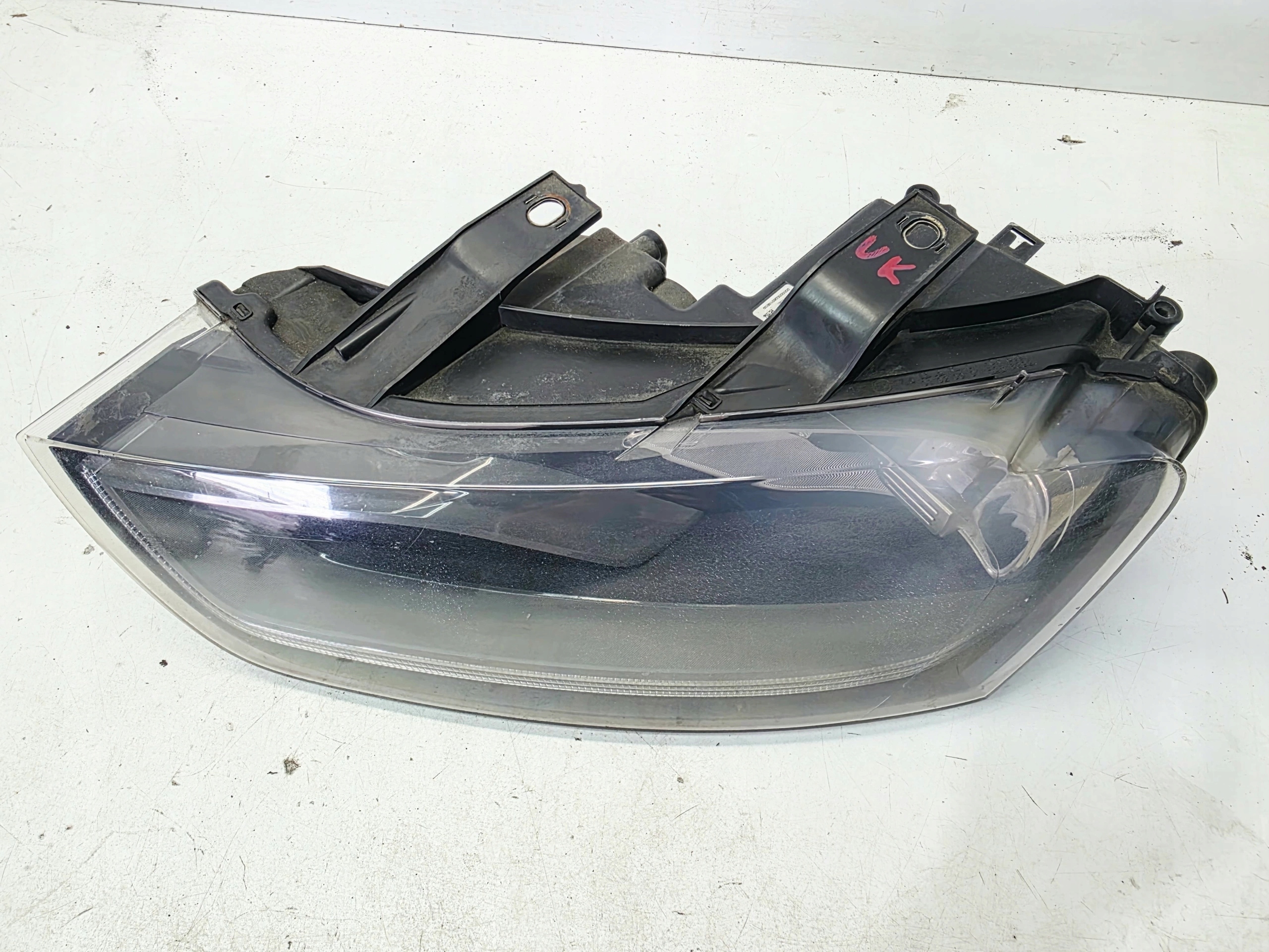 REFLEKTOR light front left ZWYKLA AUDI Q3 8U 8U0941003N 22/26 UK