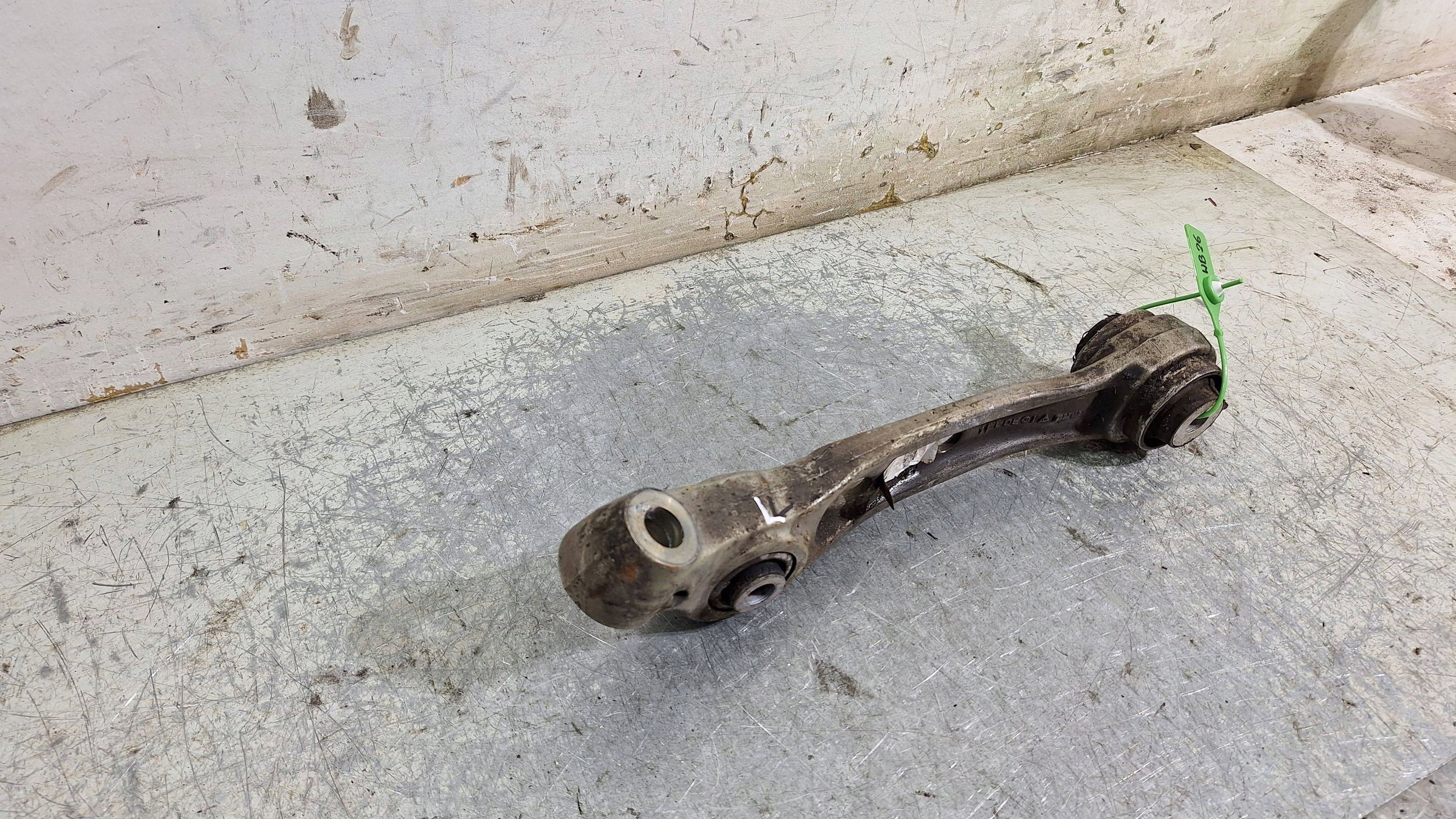 arm left lower front 6850605 BMW 5 F10 F11