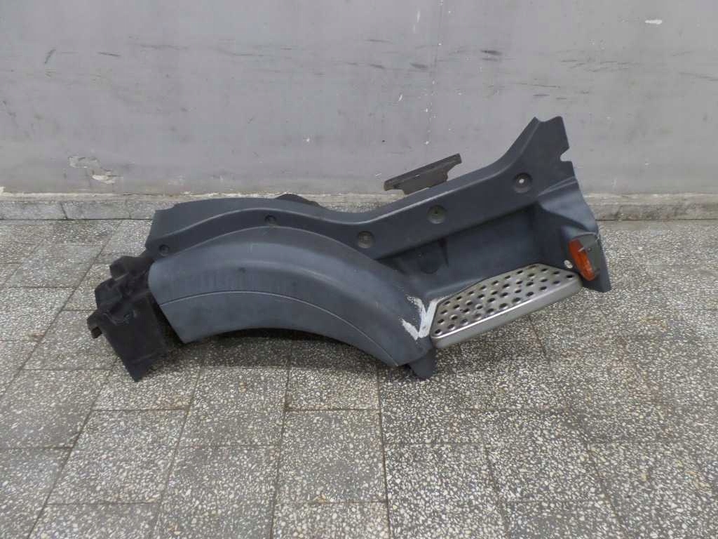 81612300102 - MAN TGL TGM TGA 8-180 ГРАДУСОВ ПРАВАЯ СТУПЕНЬ