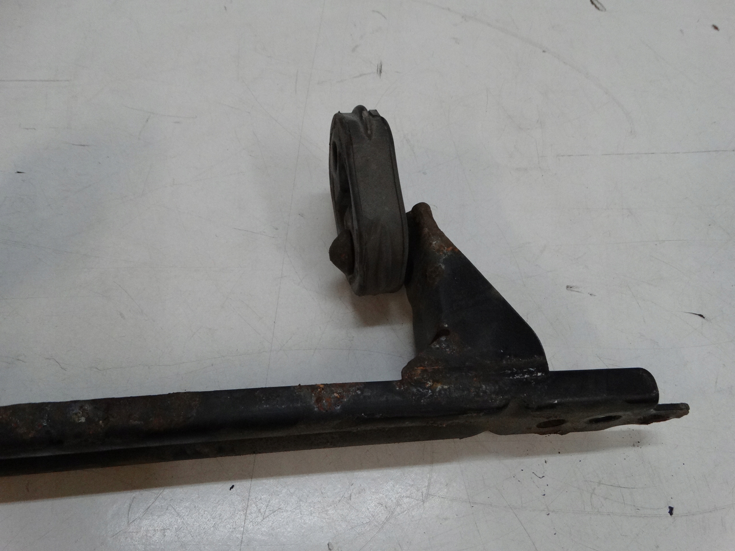 Support plaque TLUMIKA SKODA OCTAVIA II 1K0253144AP