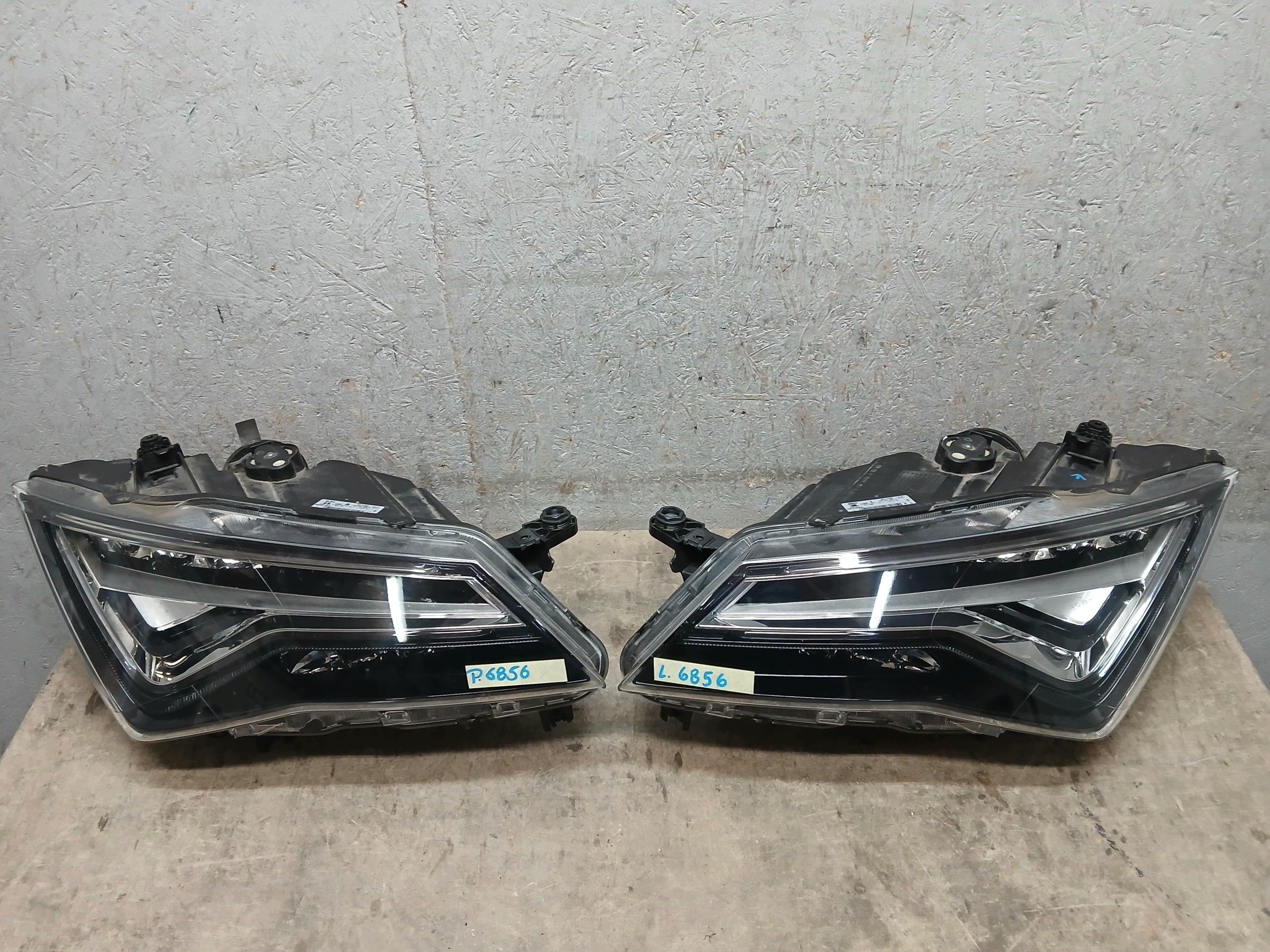 light lights front left right SEAT ATECA 576 16-20 FULL LED 576941007D 008D