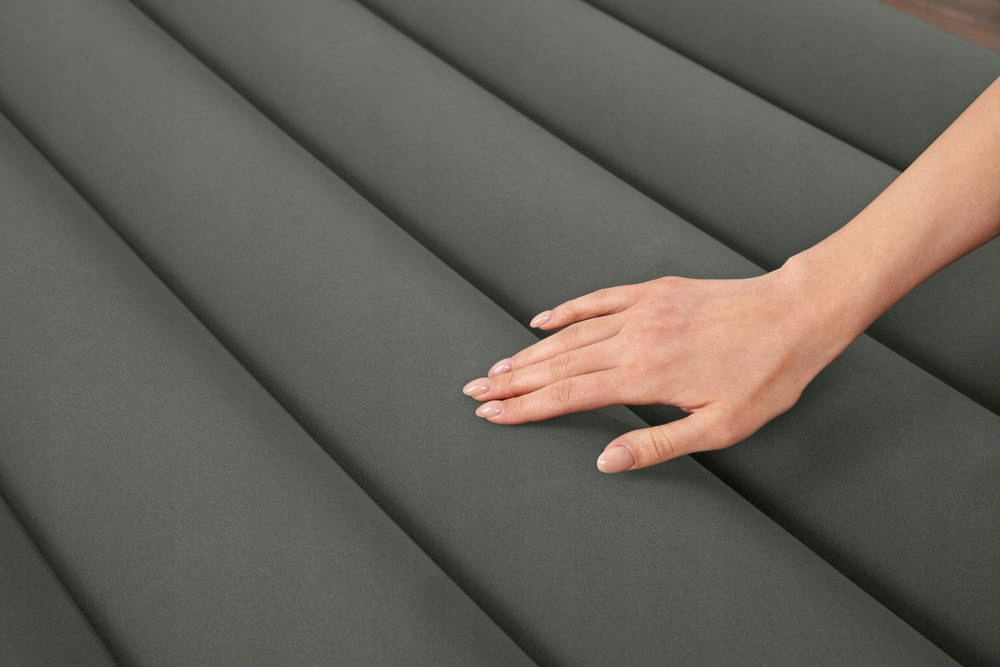 MATERAC DMUCHANY DWUOSOBOWY DO SPANIA BESTWAY WBUDOWANA POMPKA 203X152X30CM Waga 5.1 kg