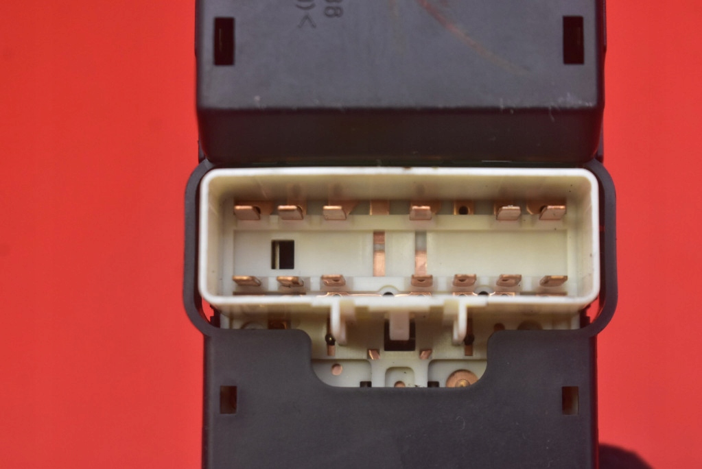 panel ovládania okna EU SATURN VUE 2 II 07-10