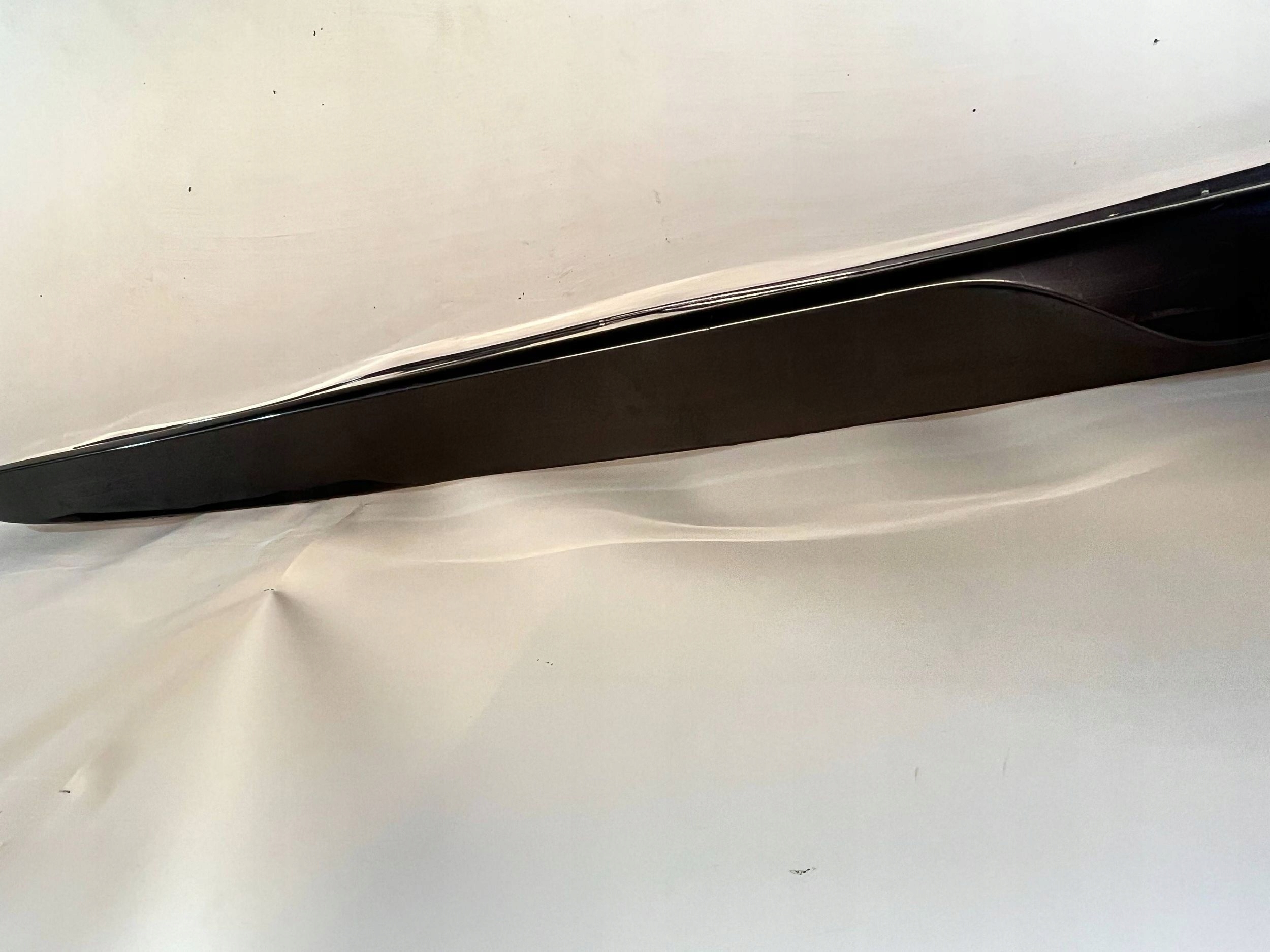moulding threshold side Cupra Born 10E853856A