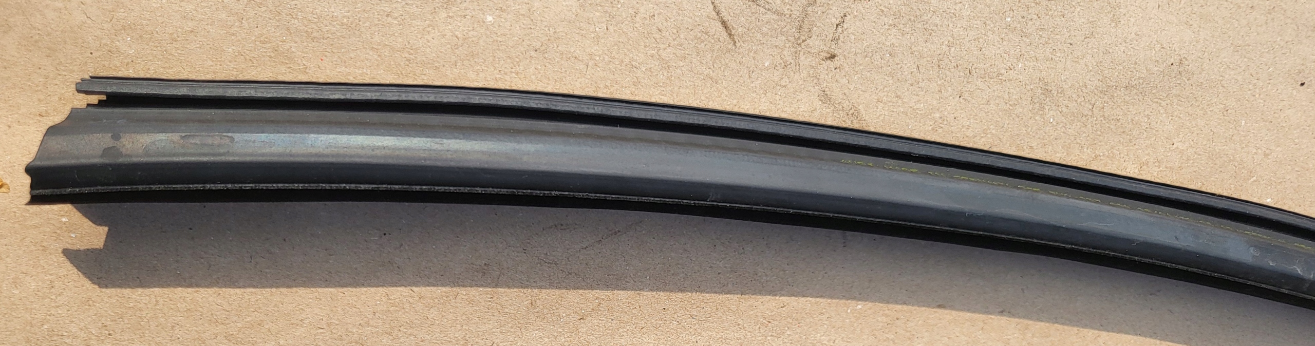 gasket dust door right front inner AUDI A4 B9 8W OE