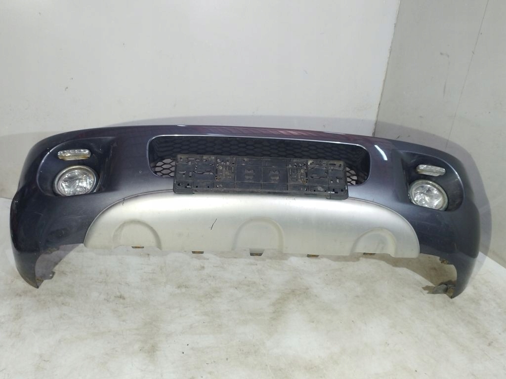 Hyundai Santa Fe and bumper front front