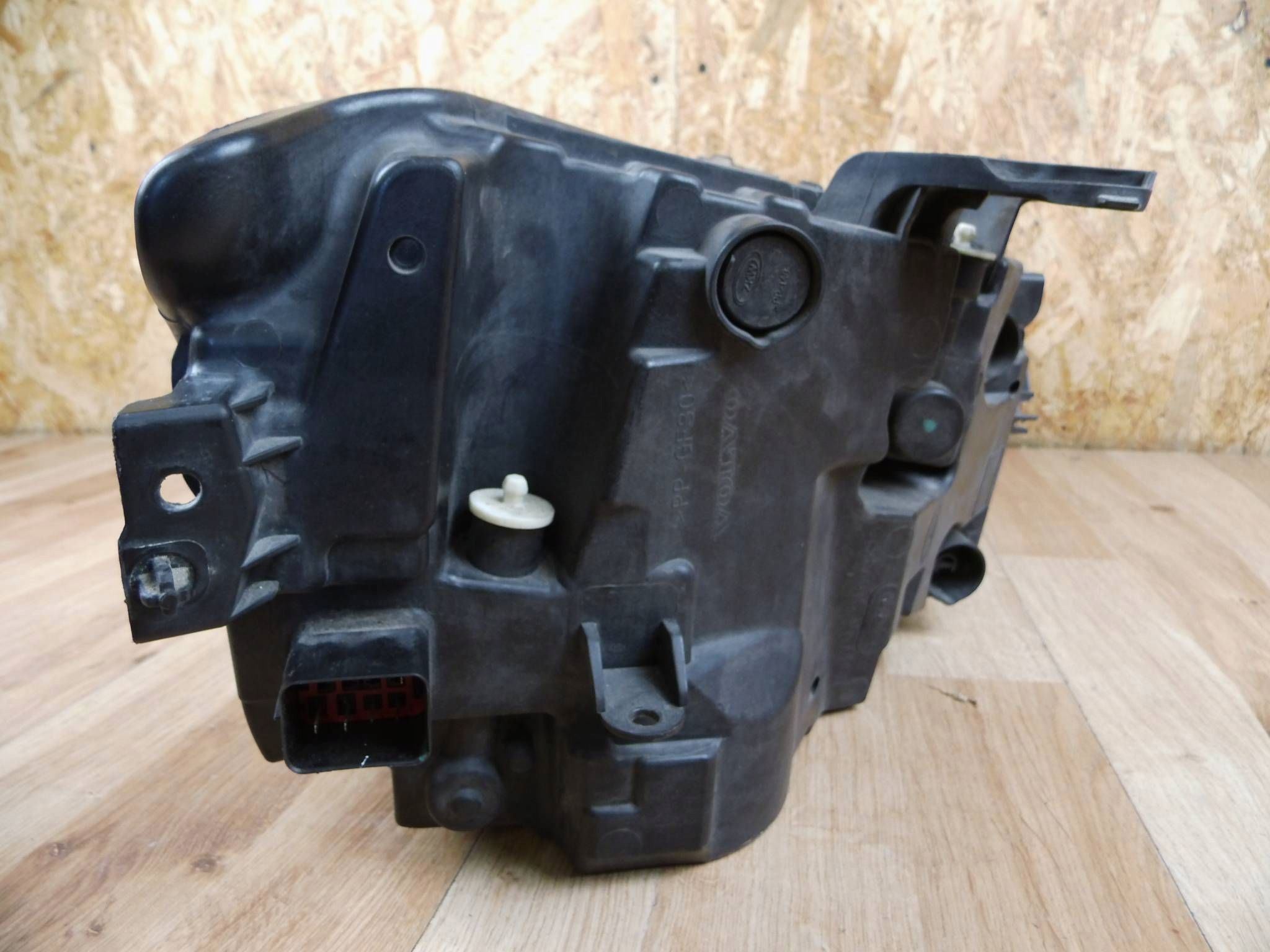 Volvo XC60 II 2017-2022 light left front front left 32133544