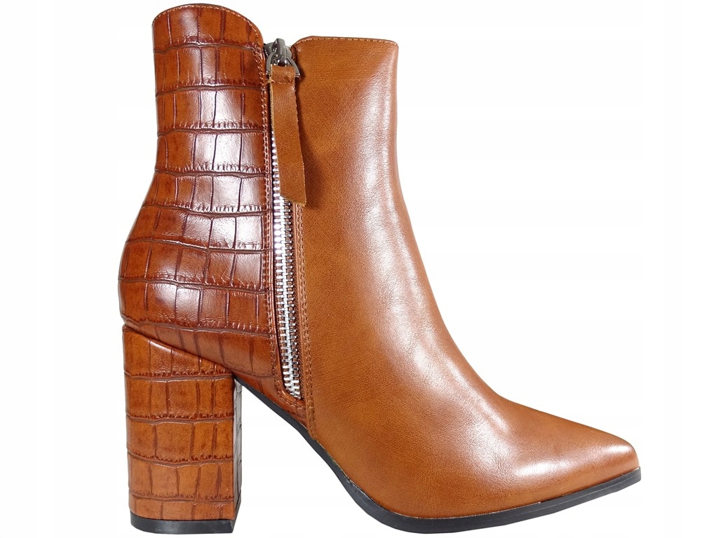 

Brązowe ocieplane botki damskie na obcasie 40