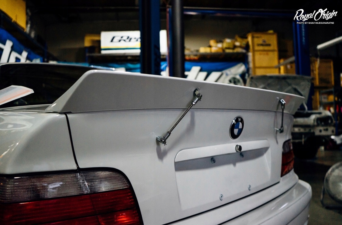 SPOILER BAGAŻNIKA BMW E36 COUPE SPOILER PANDEM NOWY PODKŁAD