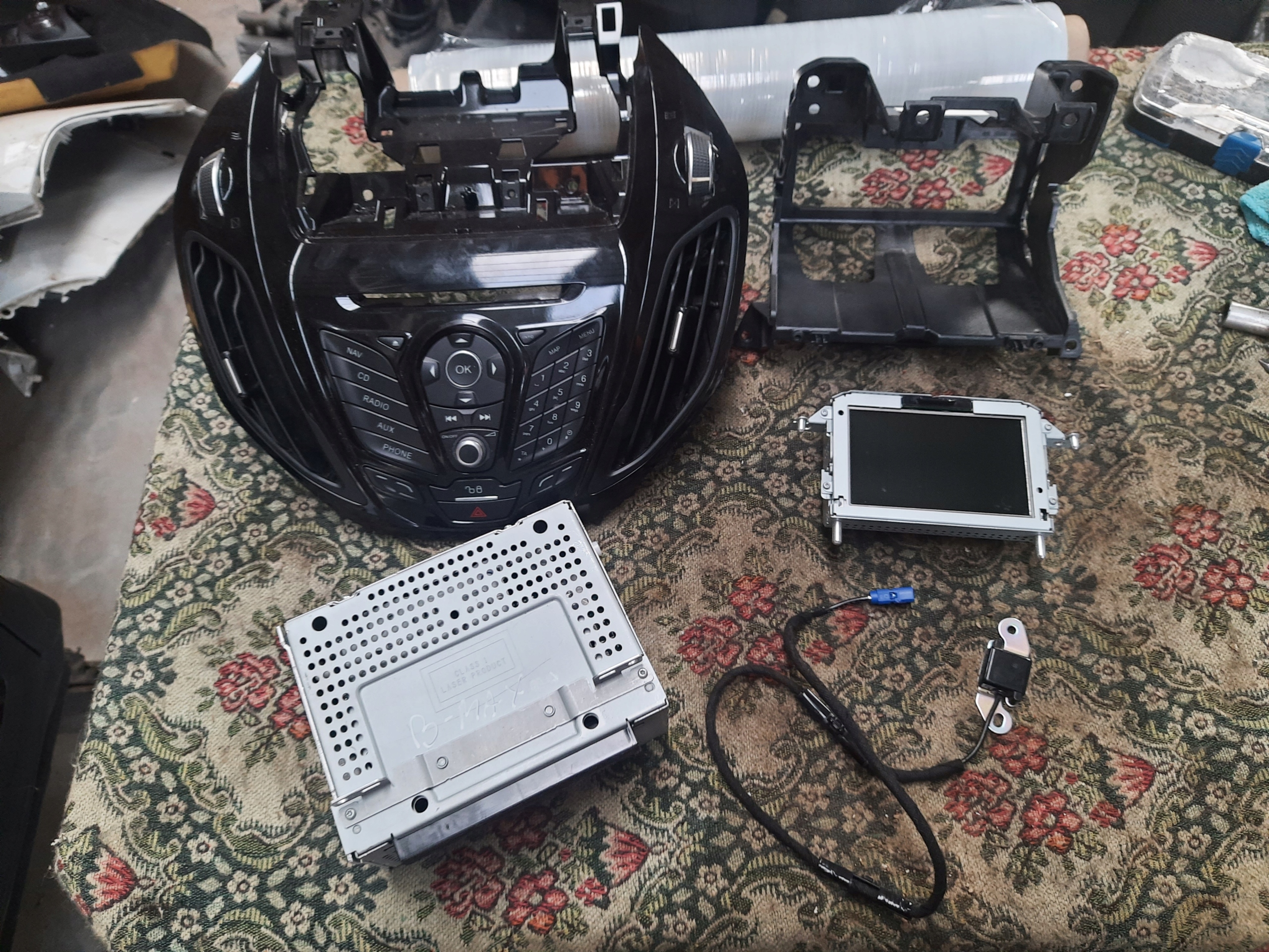 F1BT-18C815-GL F1BT-18B955-DC - Ford B-max 1.5 TDCi навігація комплект.