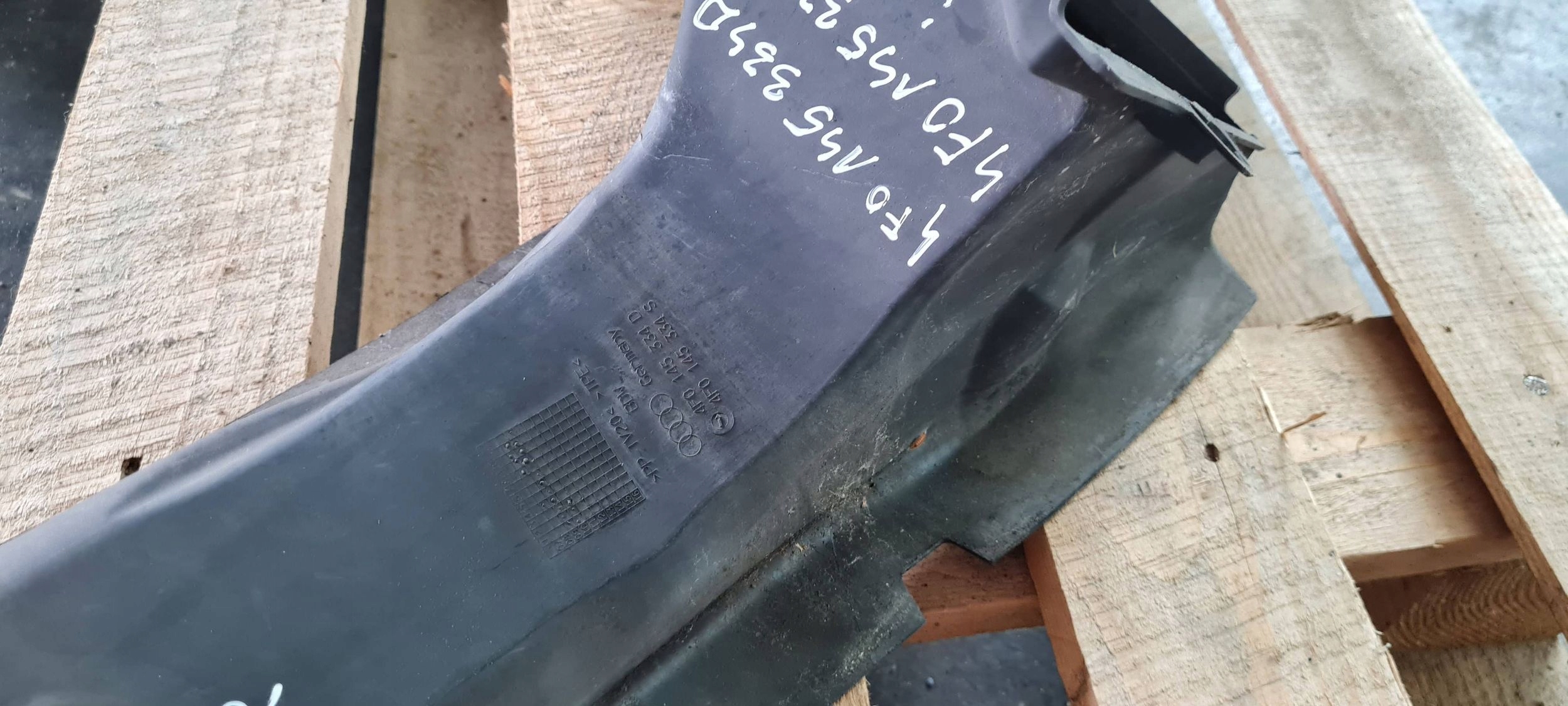 A6 C6 LIFT steering wheel, intake air right 2.0 TDI 4F0145334D