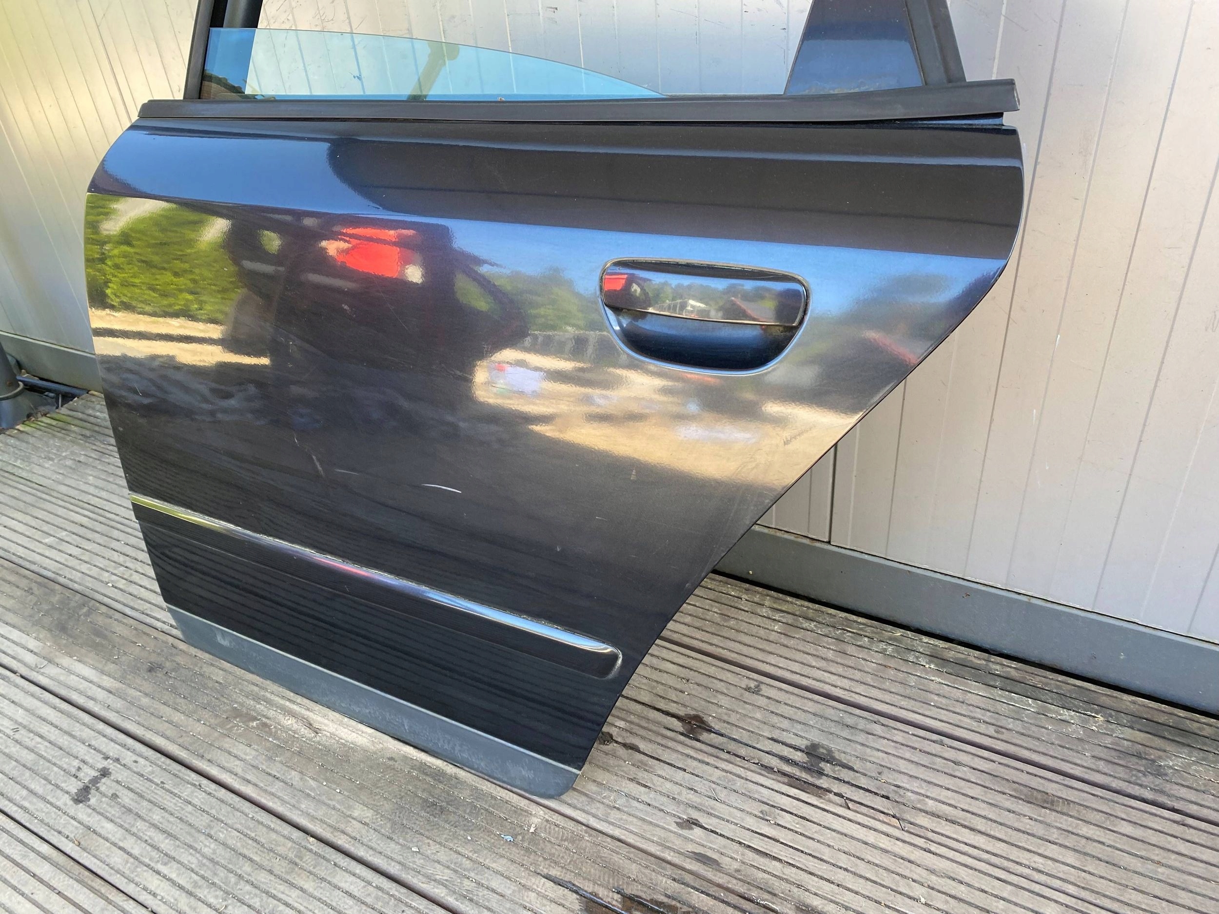 AUDI A4 B6 sedan complete door left rear part black