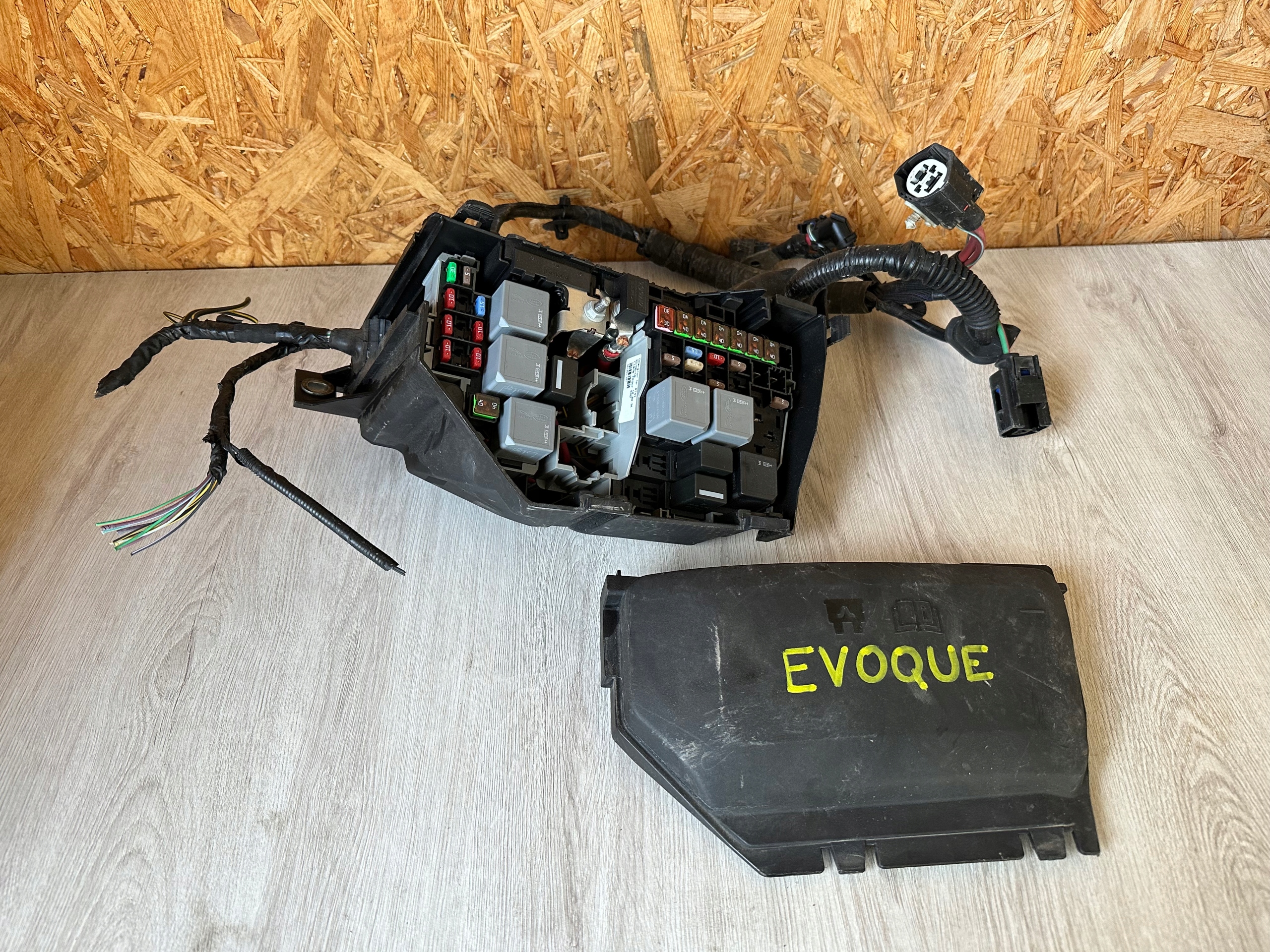 MODULE FUSIBLES RANGE ROVER EVOQUE 2017 ROK