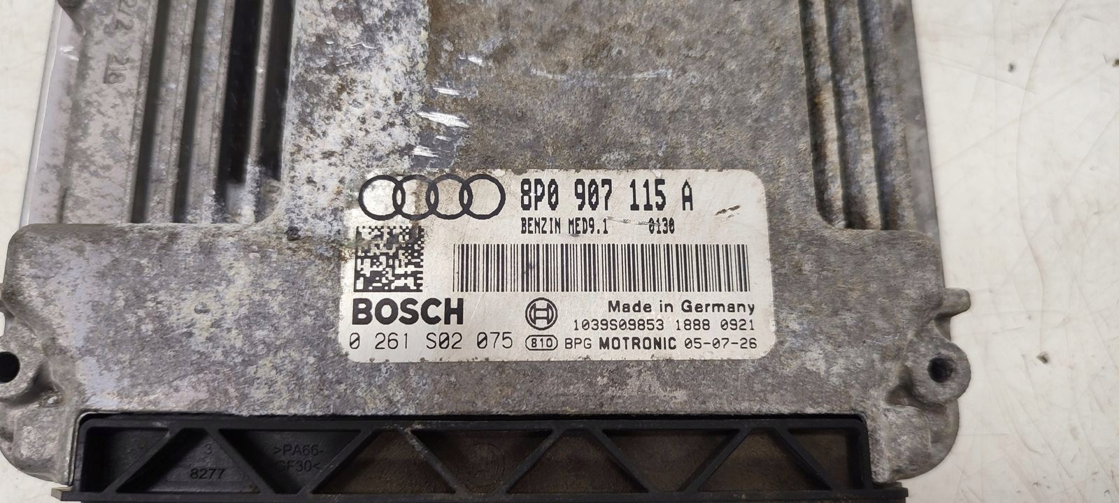 control unit computer of the engine Audi A3 8P 2,0 TFSI