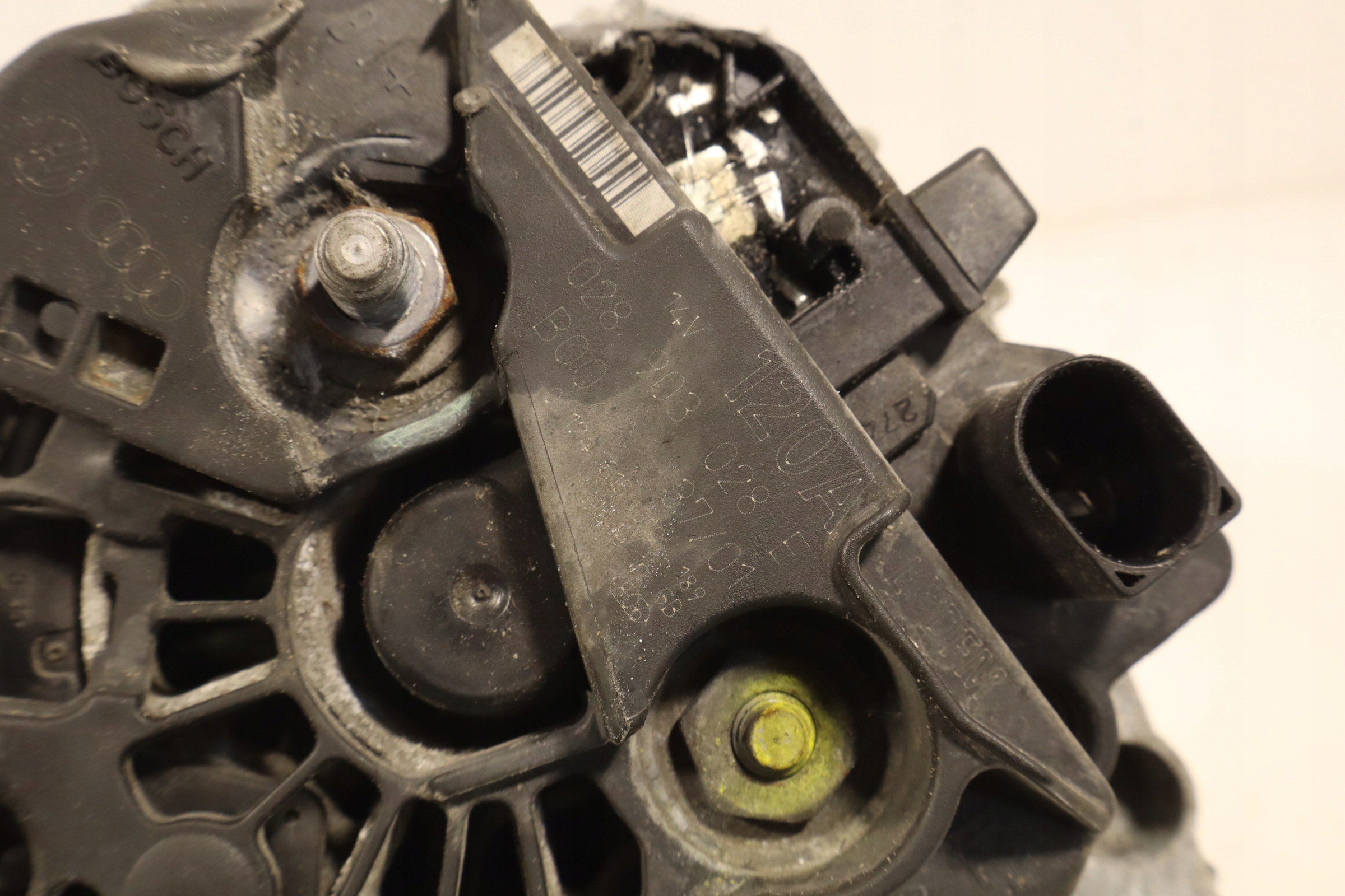 alternatore VOLKSWAGEN SHARAN e 1.9TDI 028903028E