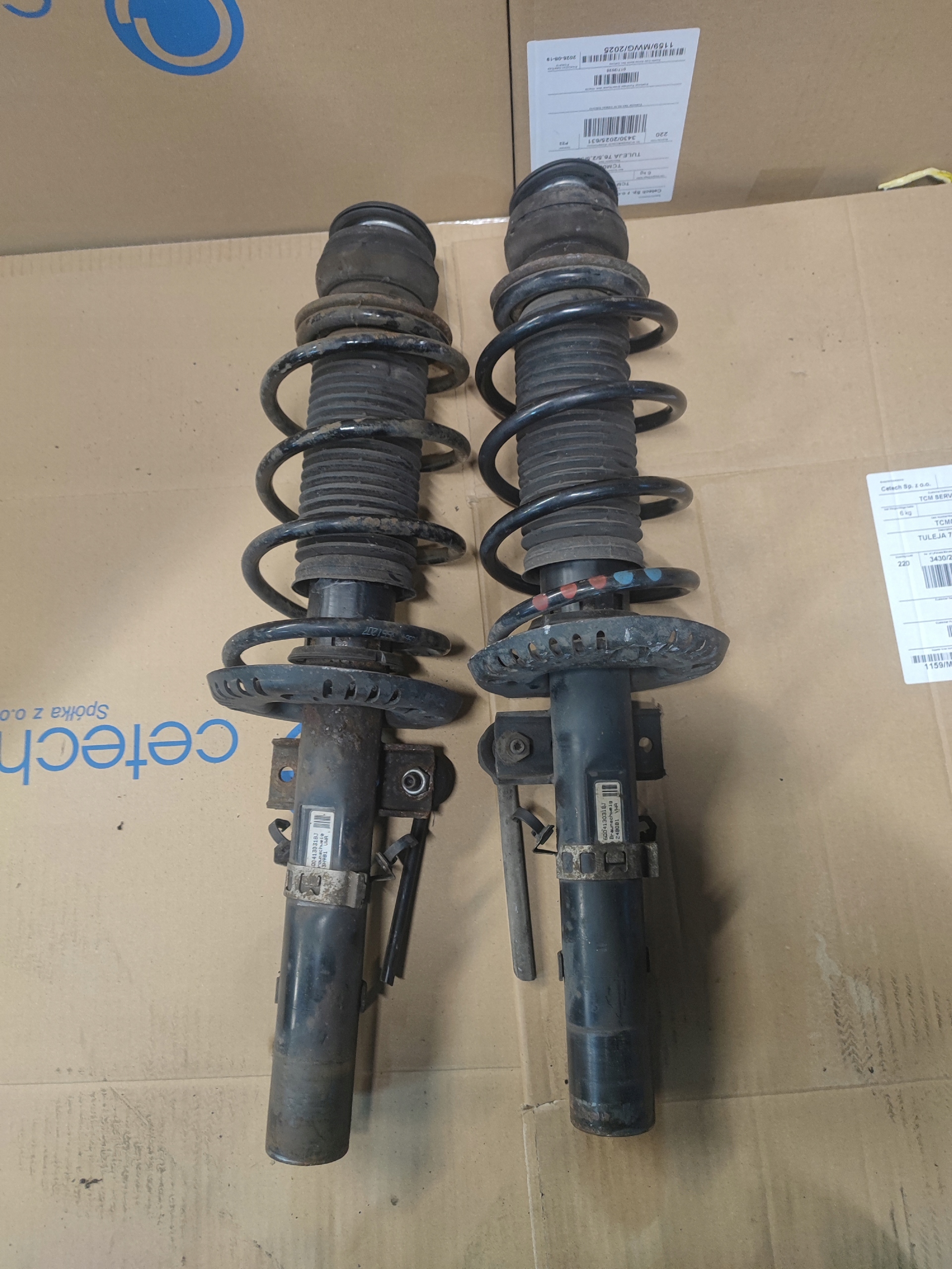 SKODA FABIA II shock absorbers front front left + right KOMPLET petrol