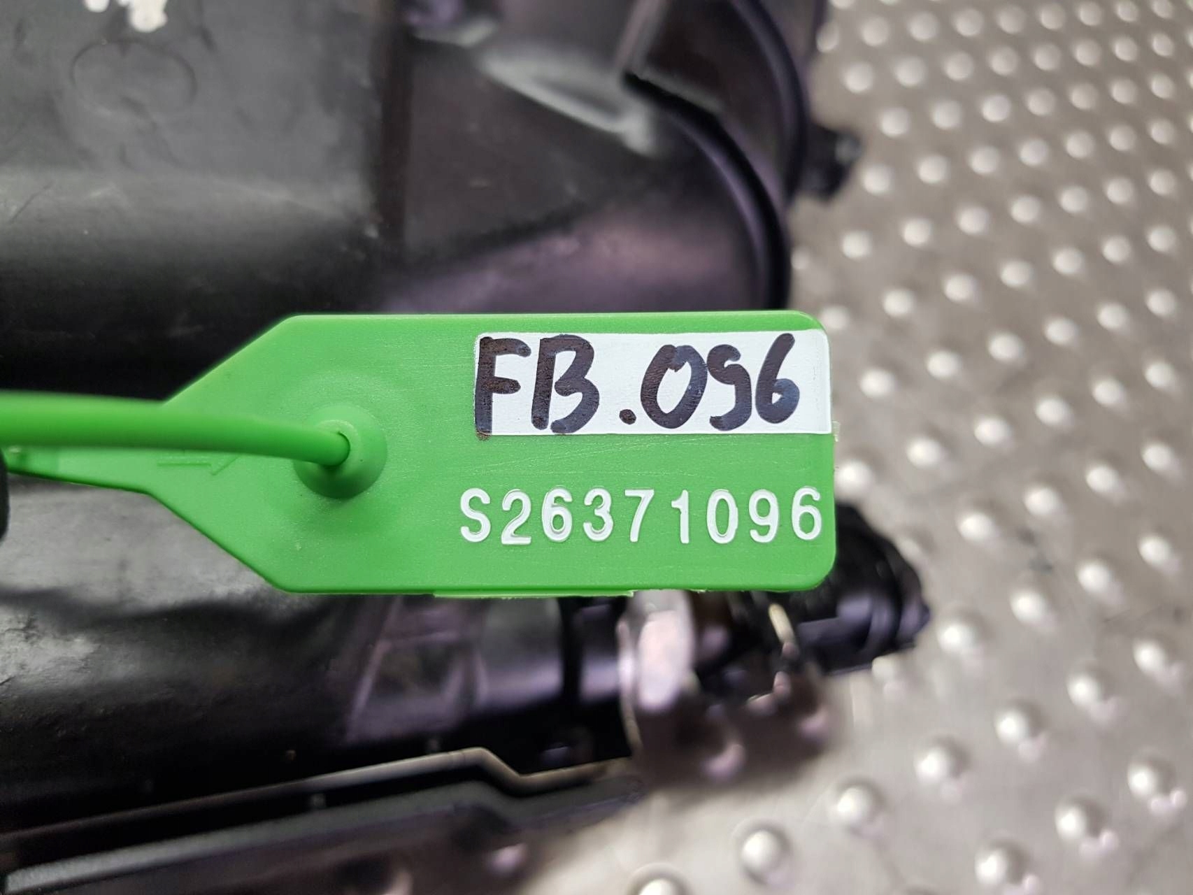 cover of a filter, oil 7807799 BMW E90 E83 E87 E91 E60 E88 E92 E93 2.0D N47