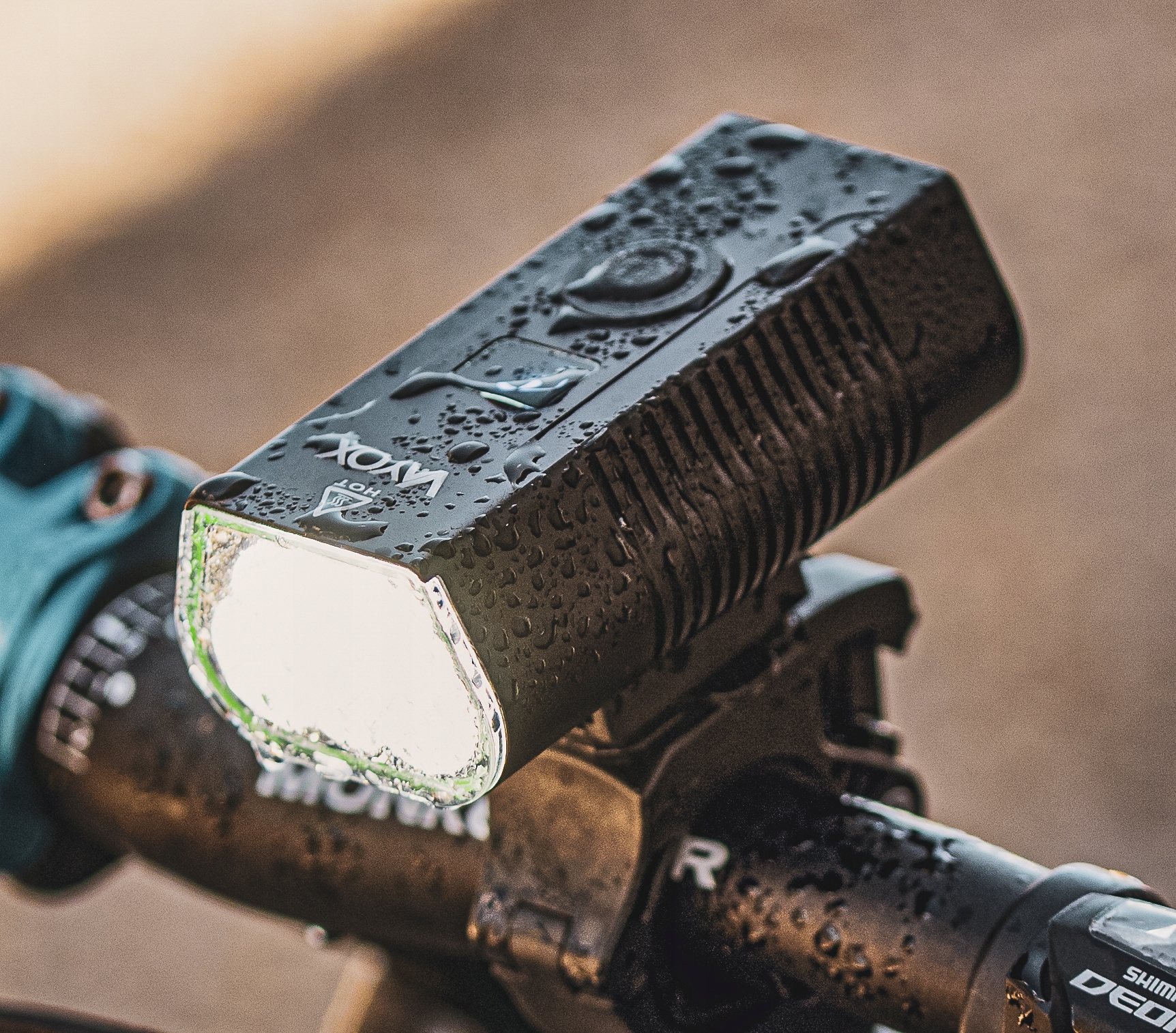 LAMPKA ROWEROWA PRZEDNIA AKUMULATOROWA 5xLED + OŚWIETLENIE TYLNE USB VAYOX Źródło światła dioda LED