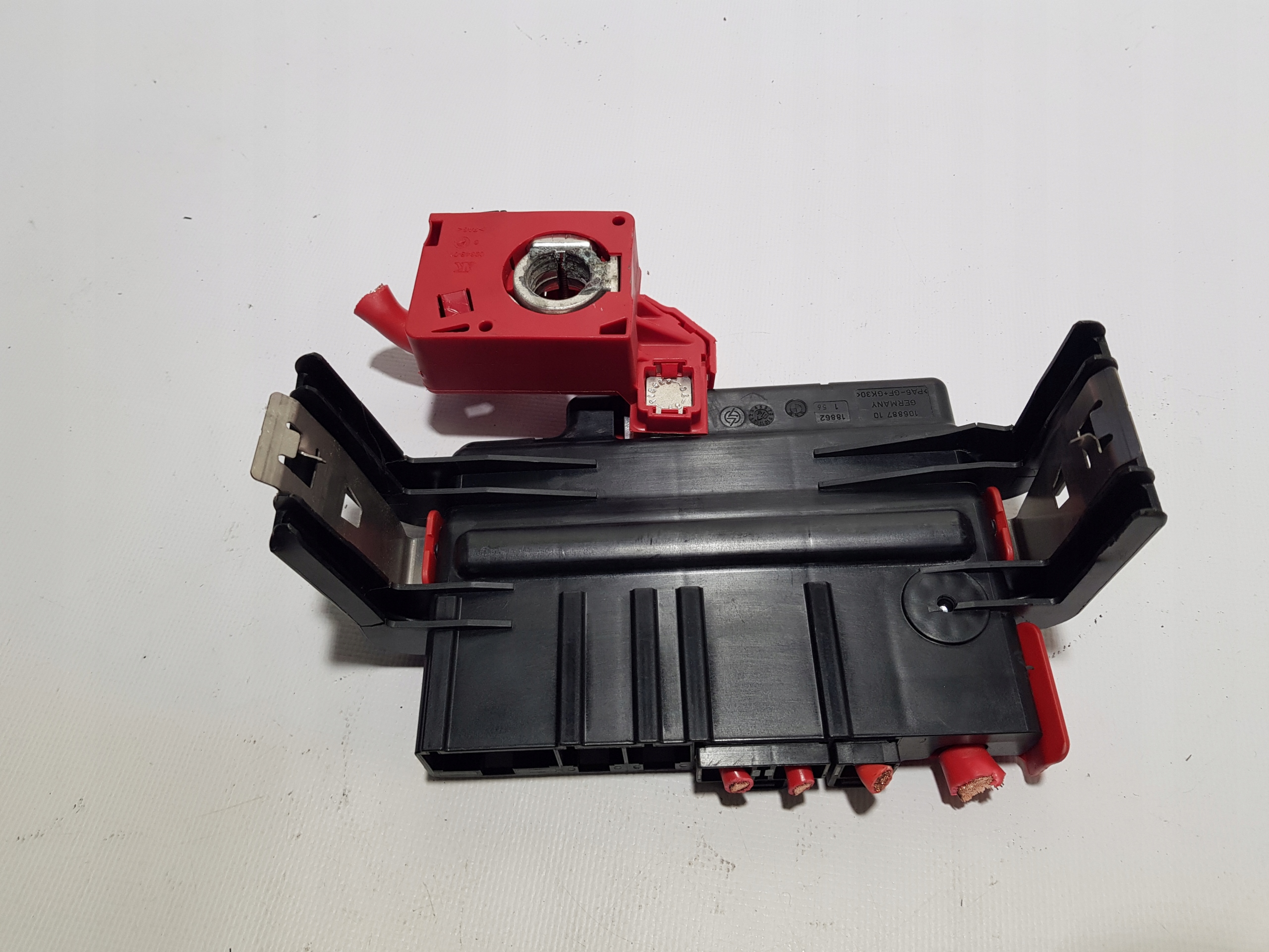 ROZDZIELACZ PRADU Module Borne Positif 6982227 BMW E90 E91 E87 E92 E84 E88
