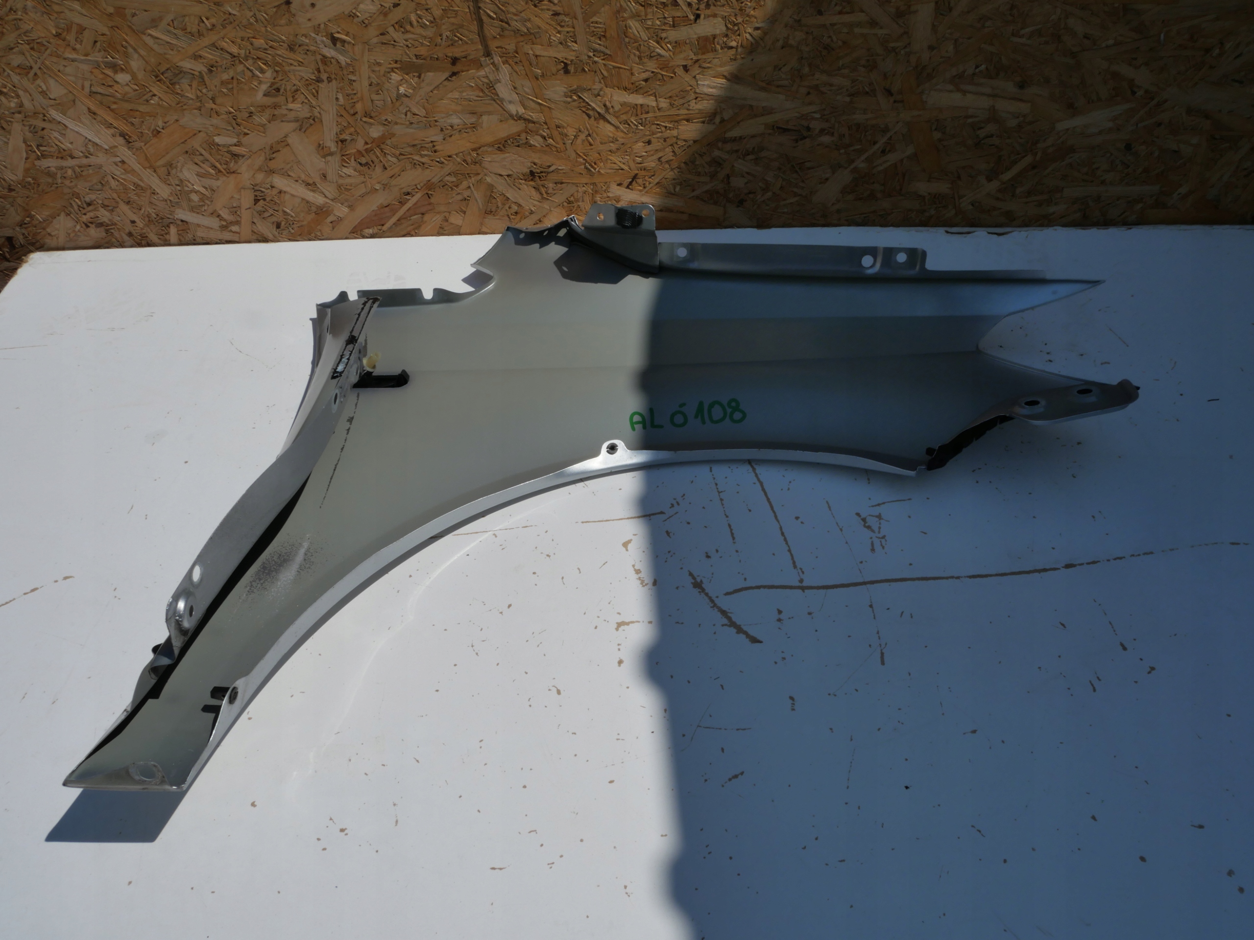VW CADDY fender left front