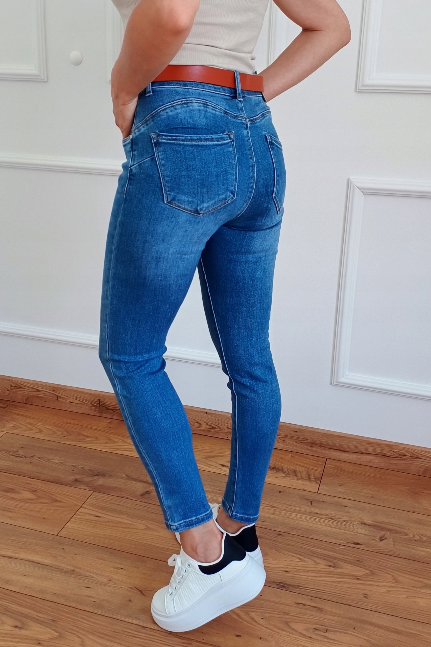 MS13 MODNE Jeansy M.SARA Push Up Z PASKIEM 38 M (30) 38-50 Długość nogawki długa