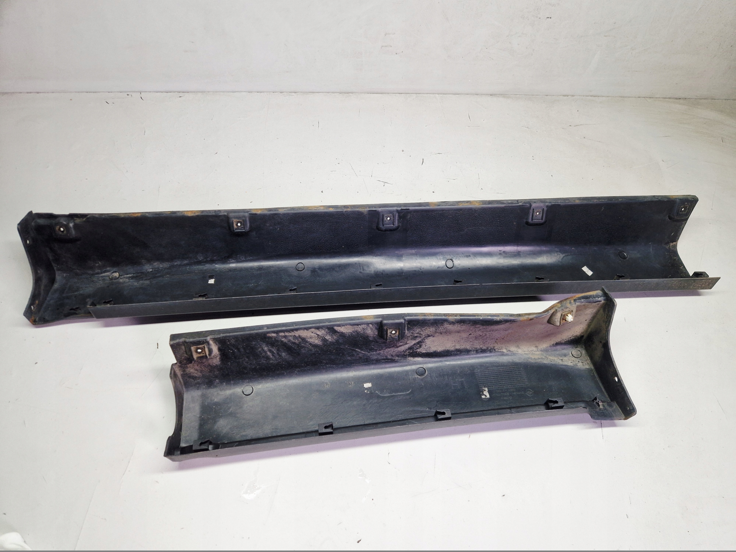 SSANGYONG ACTYON moulding threshold threshold left 79577-31000 79557-31000