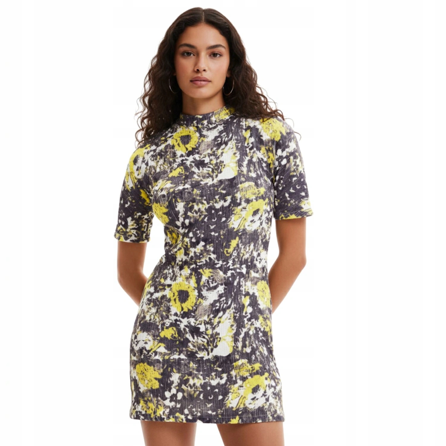 Šaty Desigual mini, přiléhavé, šedé, krátký rukáv vel. XL