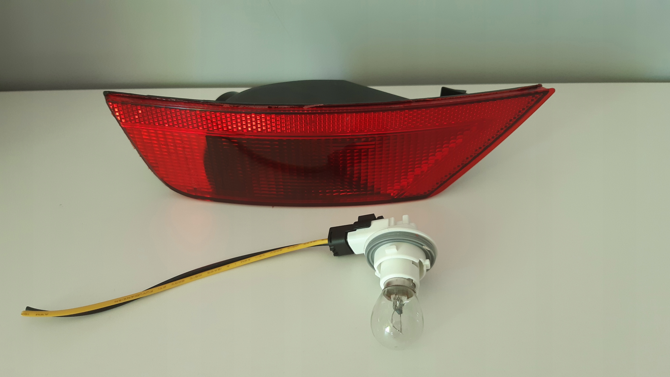 

Lampa Przeciwmgielna Tył Ford Kuga MK2 Escape Usa