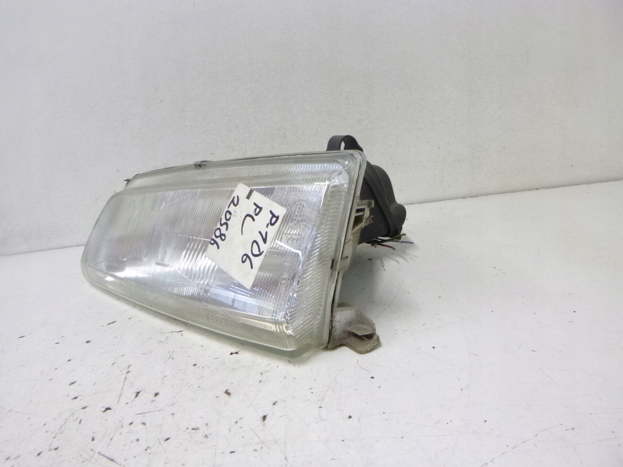 light left front Peugeot 106 1996r.
