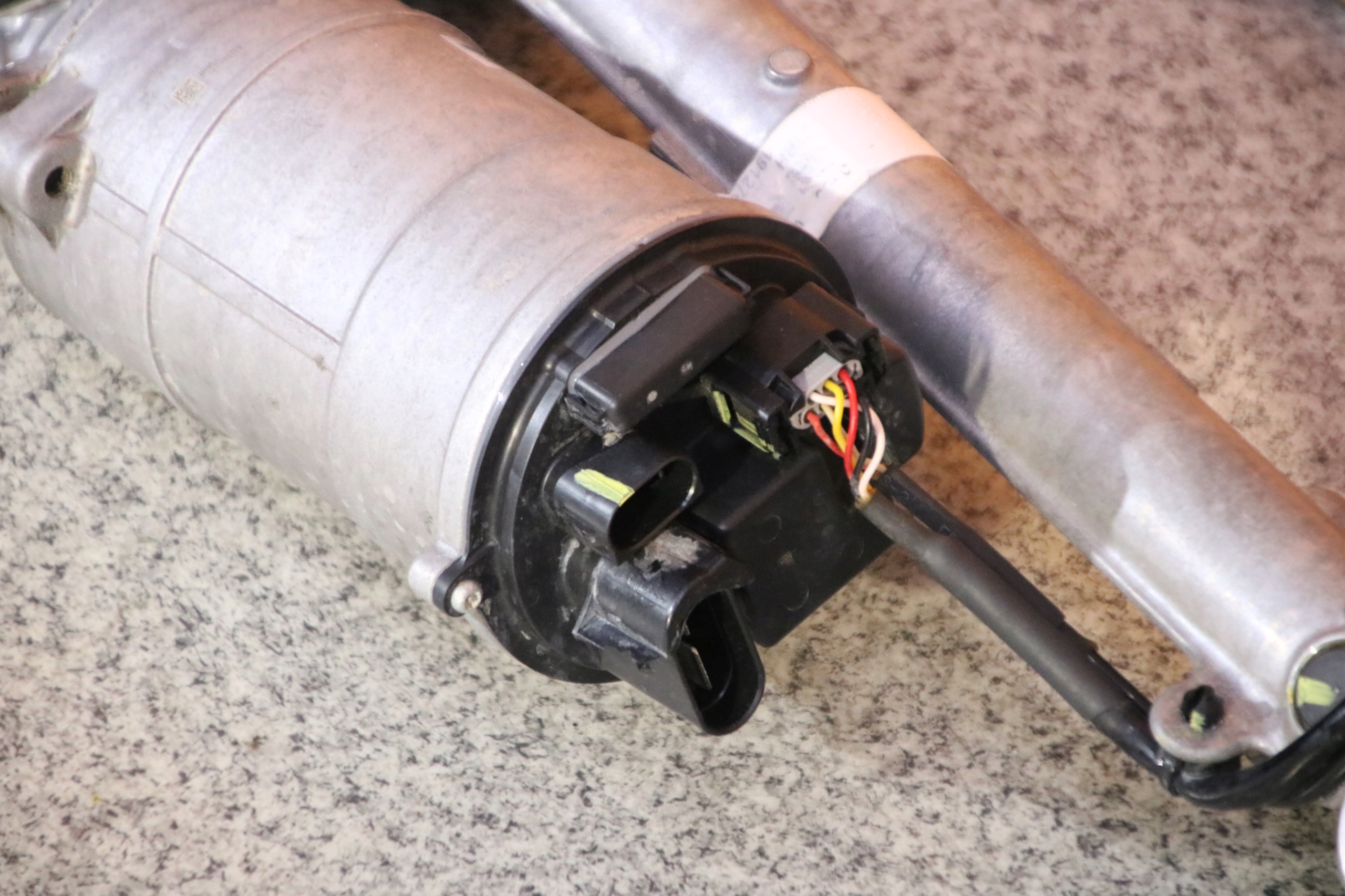 BMW G20 2WD control drag rod servo steering 6762885 JC 12350 km !!!