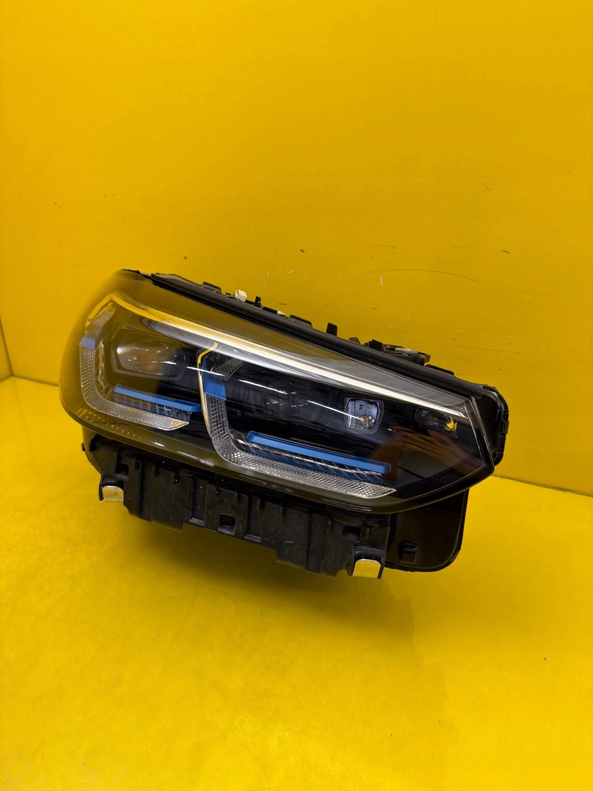 light right BMW X3 G01 Lift Laser 5A29218-09