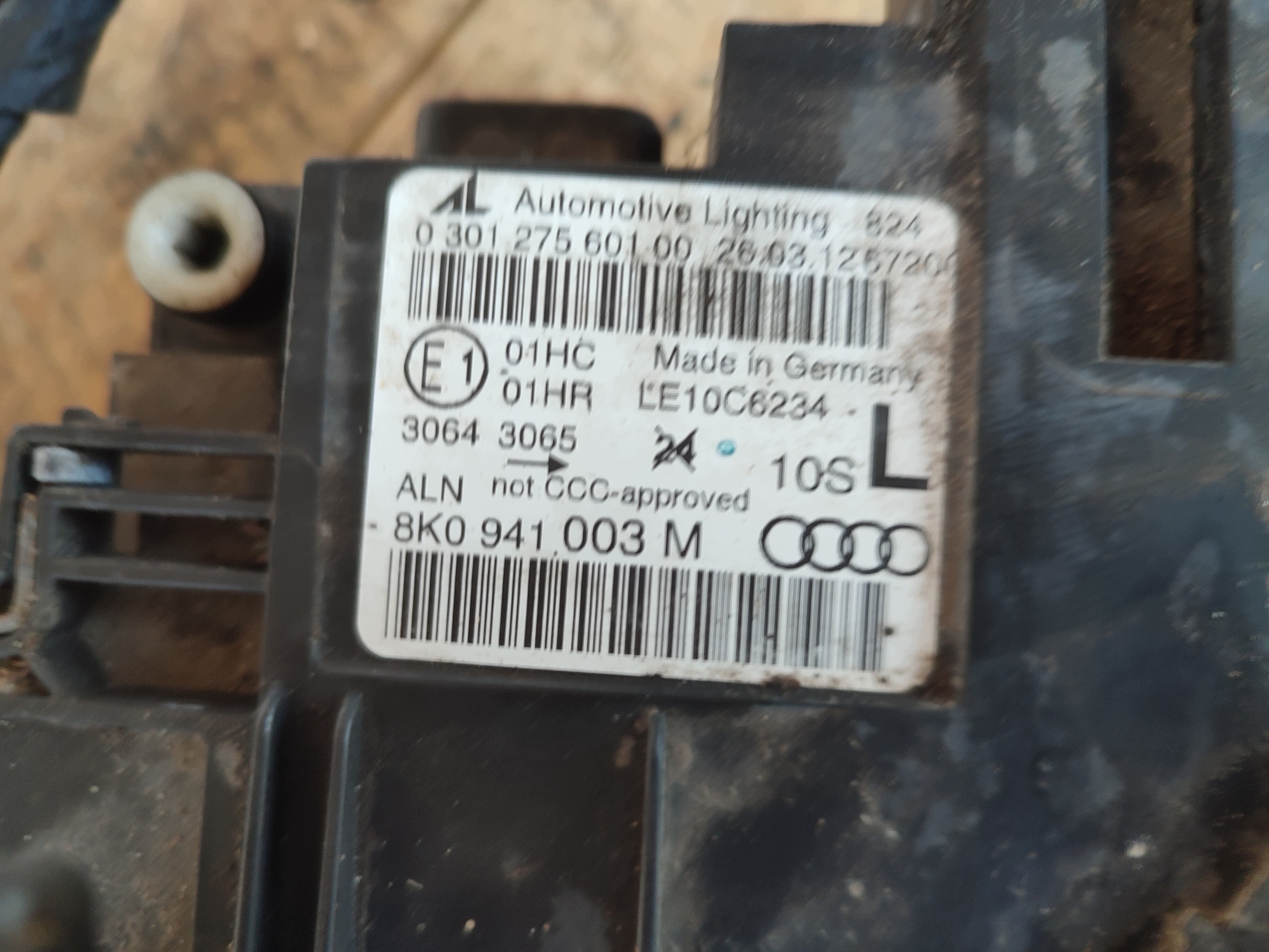 2013 Audi A4 S4 B8 8K Reflektor links 8K0941003M