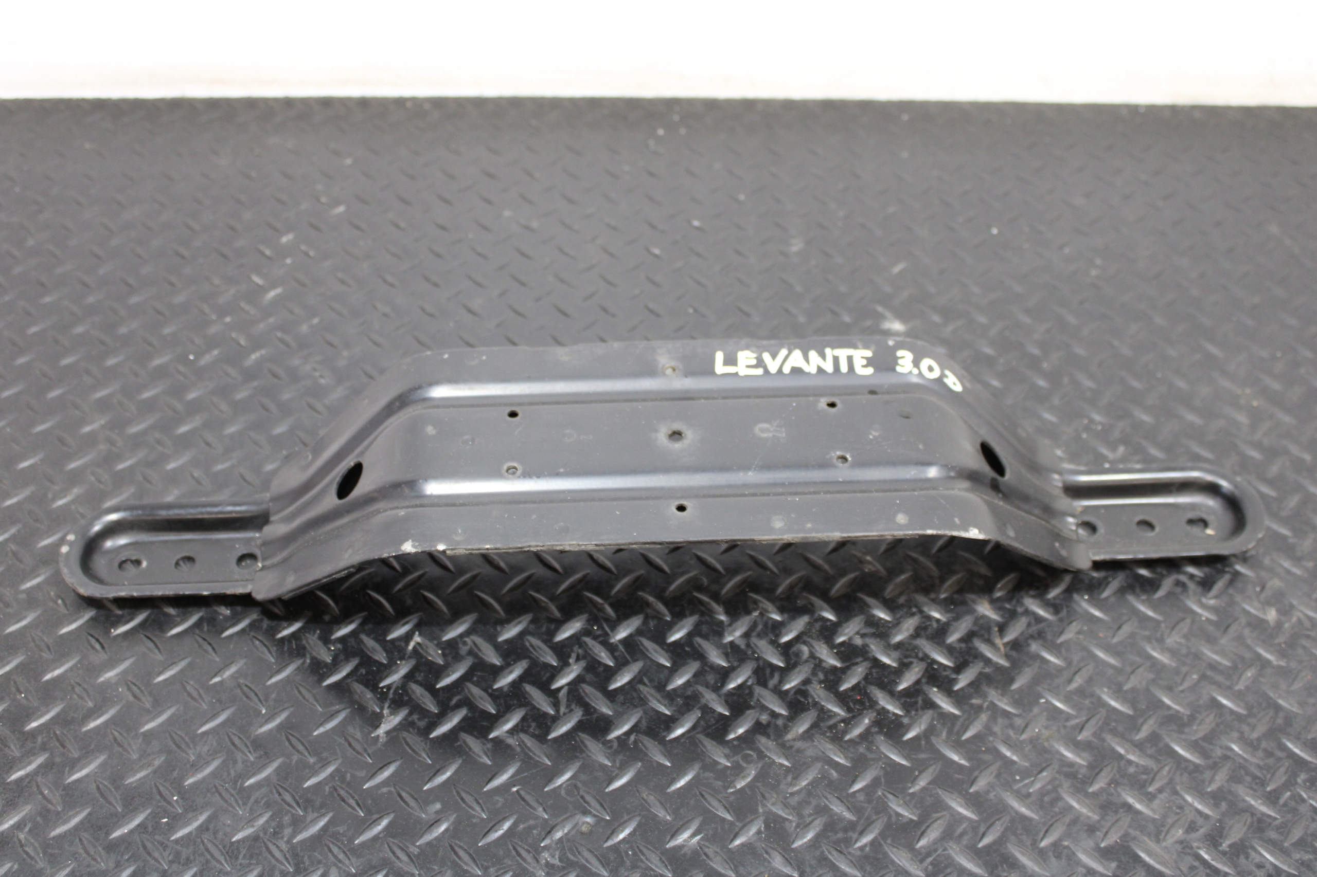 sider holder console bearing MASERATI LEVANTE M161