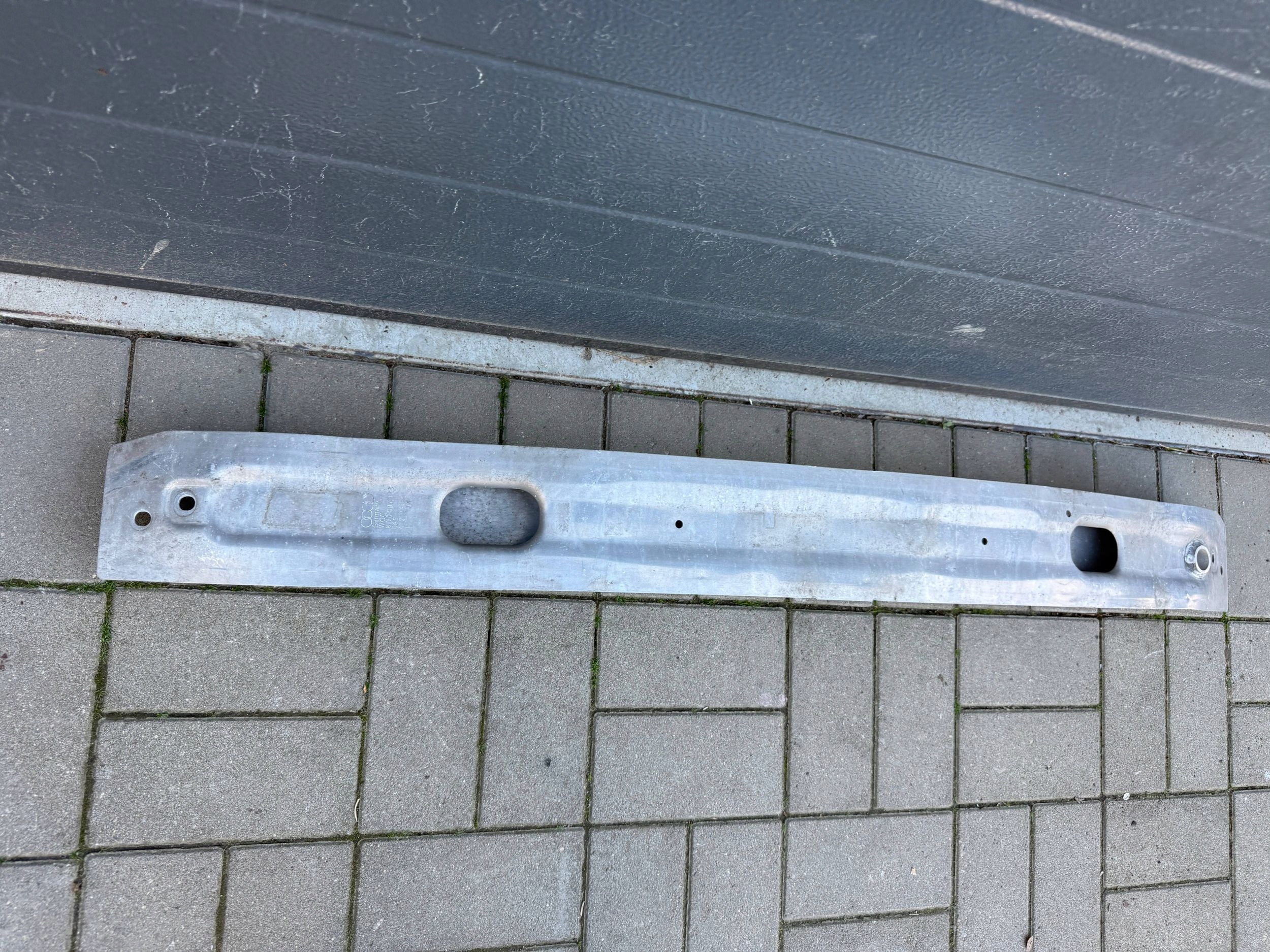 Audi A4 8W sider below bumper front front