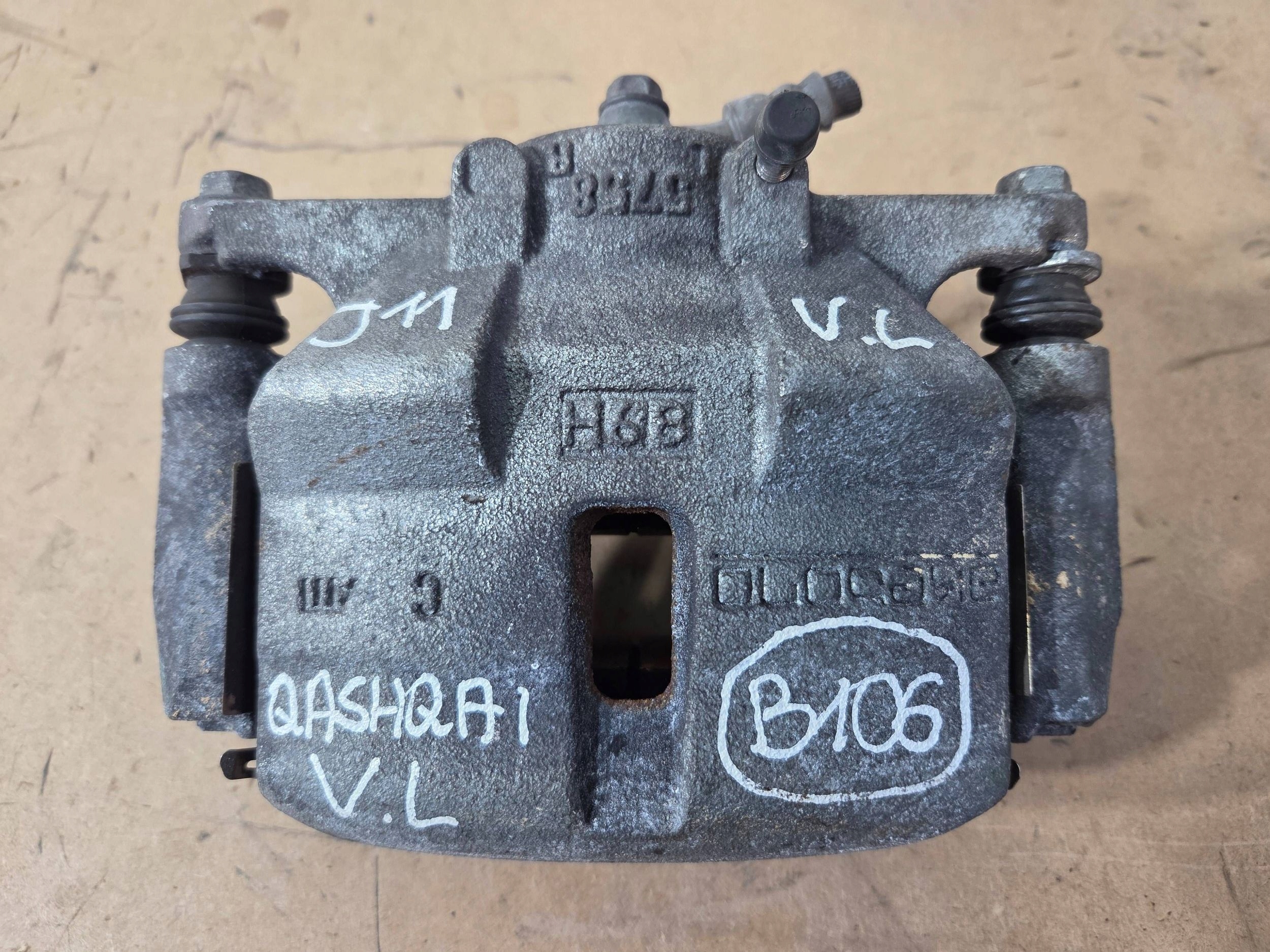 Nissan Qashqai J11 caliper brake front left 5758R (B106)