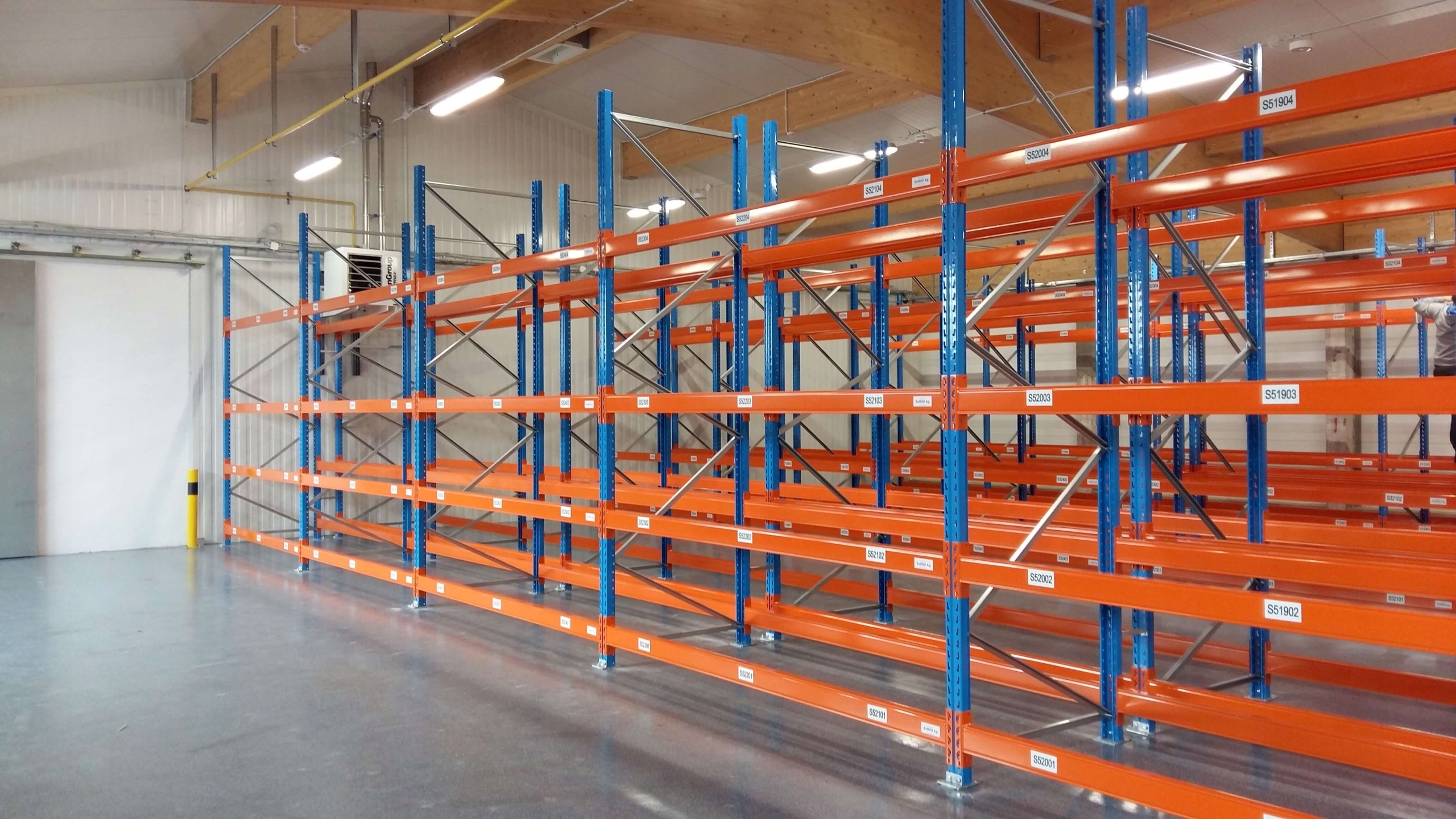 REGAL PALETOWY B14 48 PALET Regal przemyslowy Height 400 cm