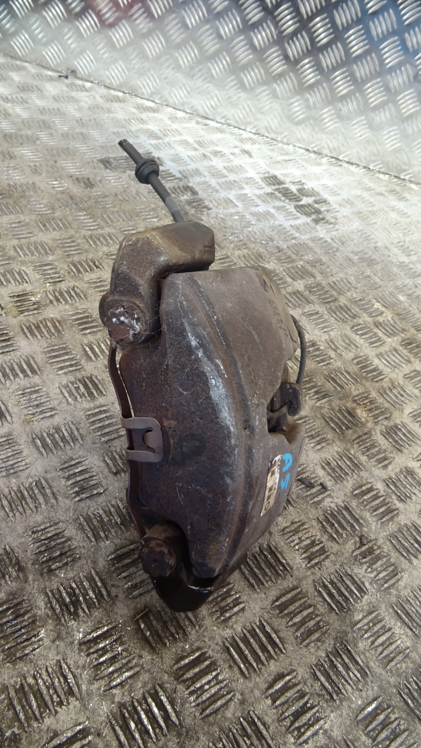 Audi OE 8K0105S caliper brake
