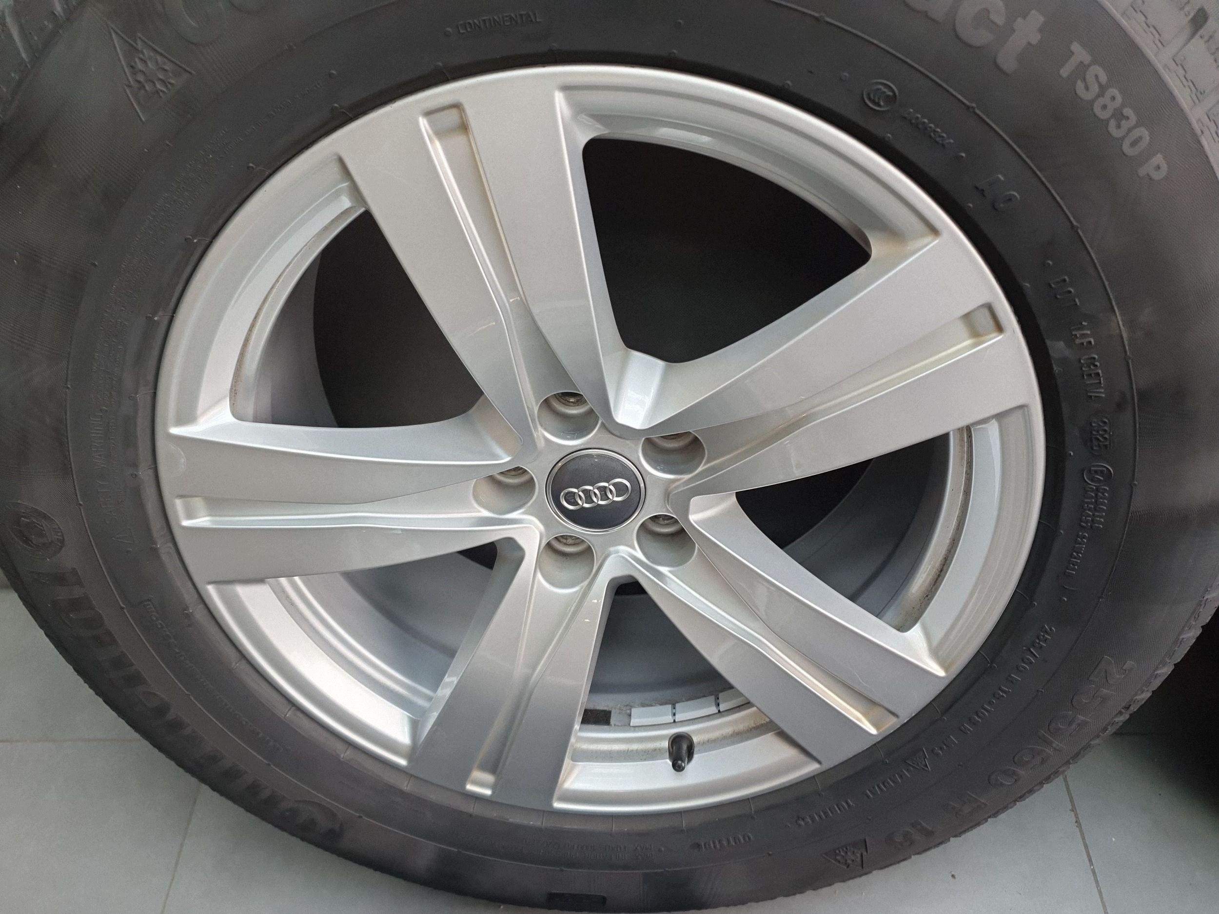 Audi Q7 4M disc wheels winter 18 255/60 continental et25 4M0601025A