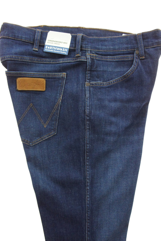 

Wrangler Greensboro W32 L32 Regular Straight