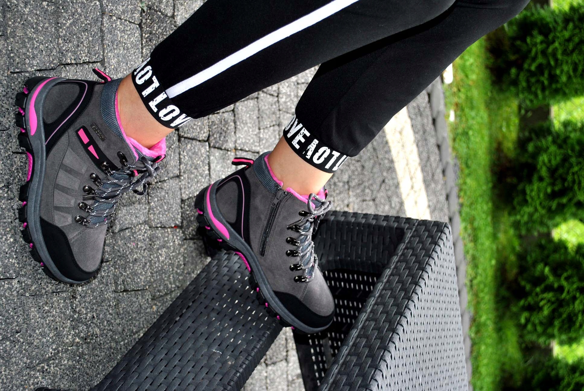 BUTY ZIMOWE OCIEPLANE TREKINGOWE GÓRSKIE TRAPERY ŚNIEGOWCE SPORT Wzór dominujący inny wzór