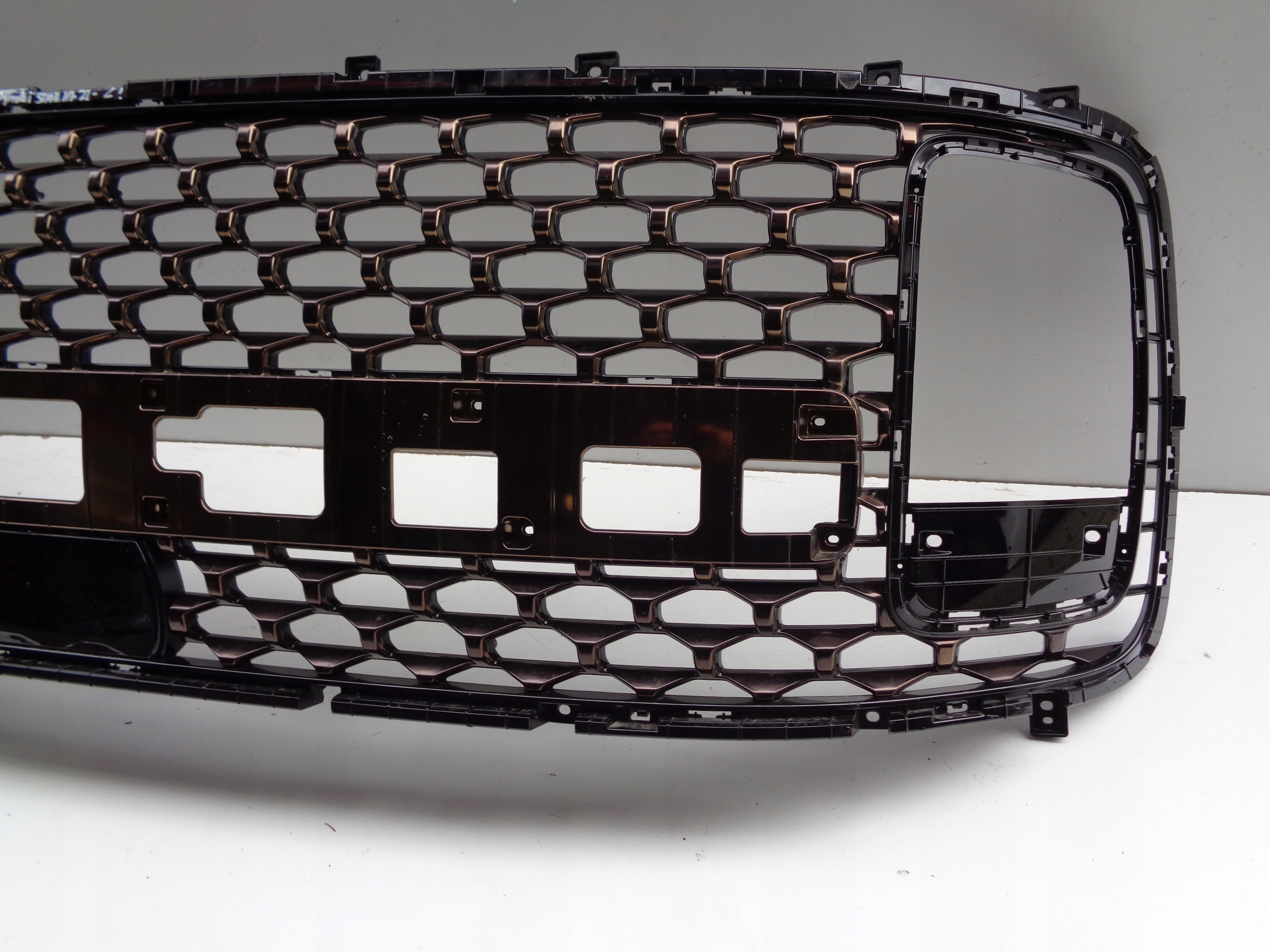 front PREKLADgrill grid HYUNDAI STARIA 23