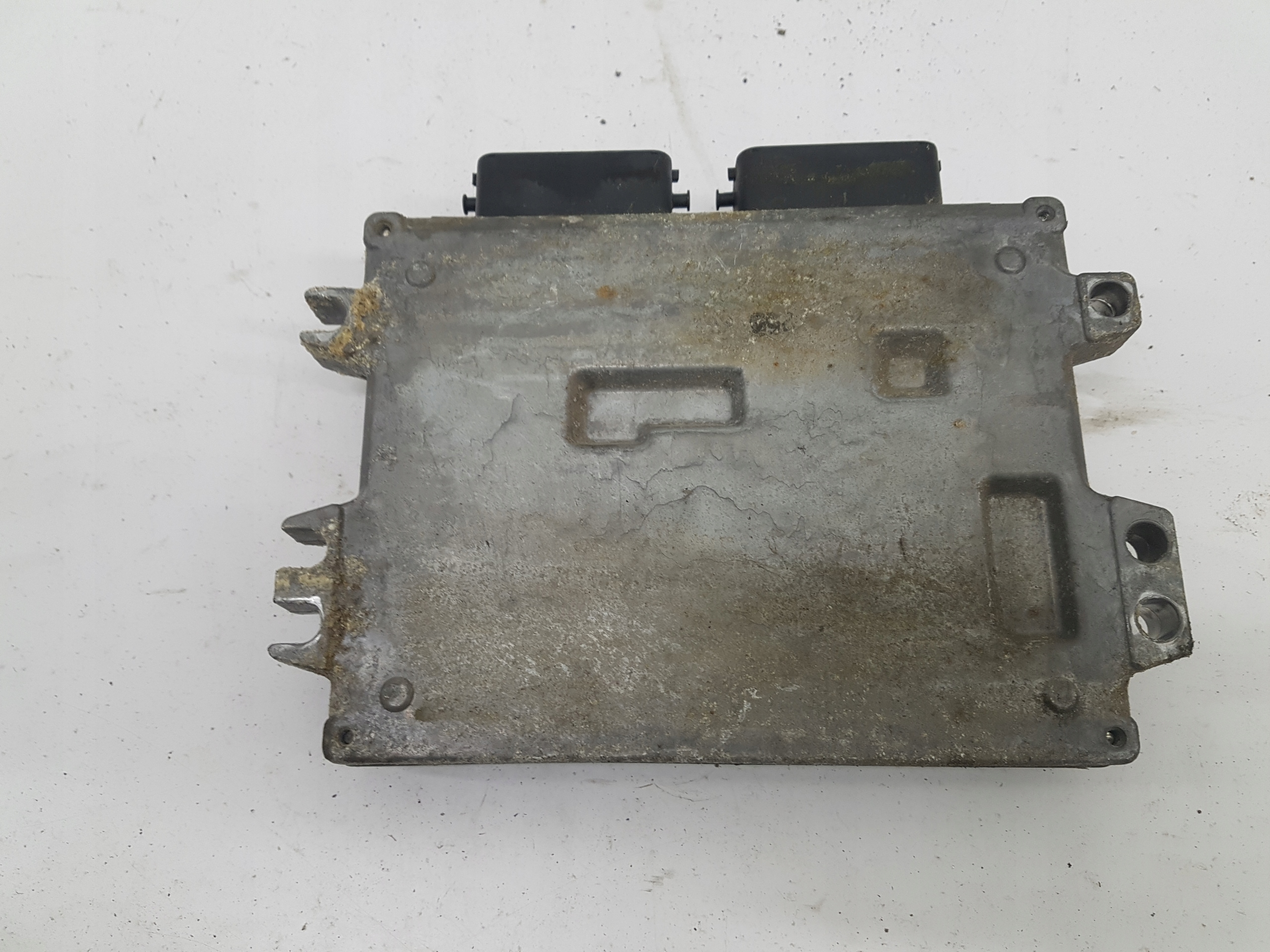 KOMPUTER SILNIKA STEROWNIK FIAT SEDICI 33920-79J2 Typ samochodu Samochody osobowe