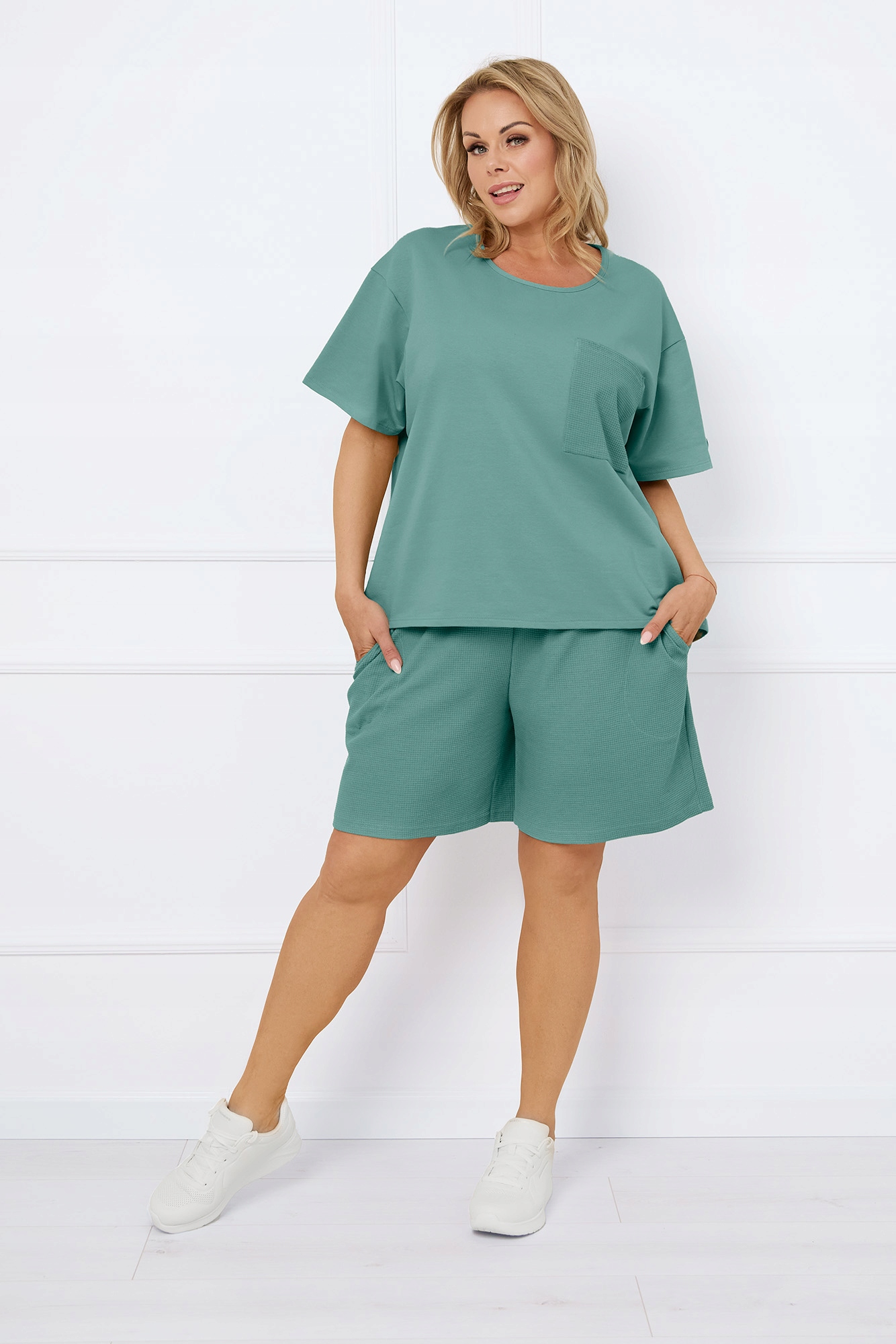 Dámský komplet s krátkým rukávem a krátkými kalhotami Bono XXL Italian Fashion