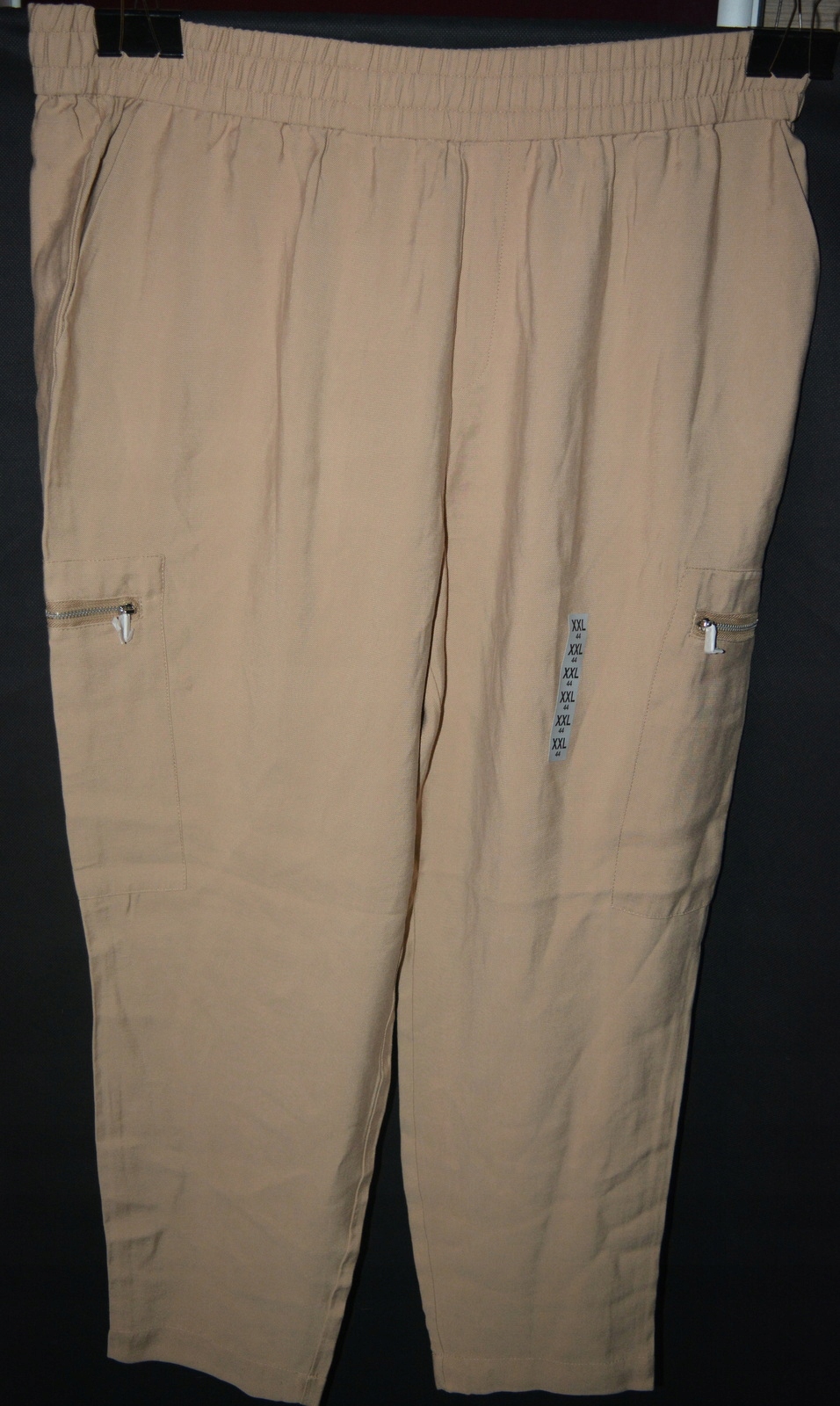

3* Wiosenne spodnie Reserved 44 XXL