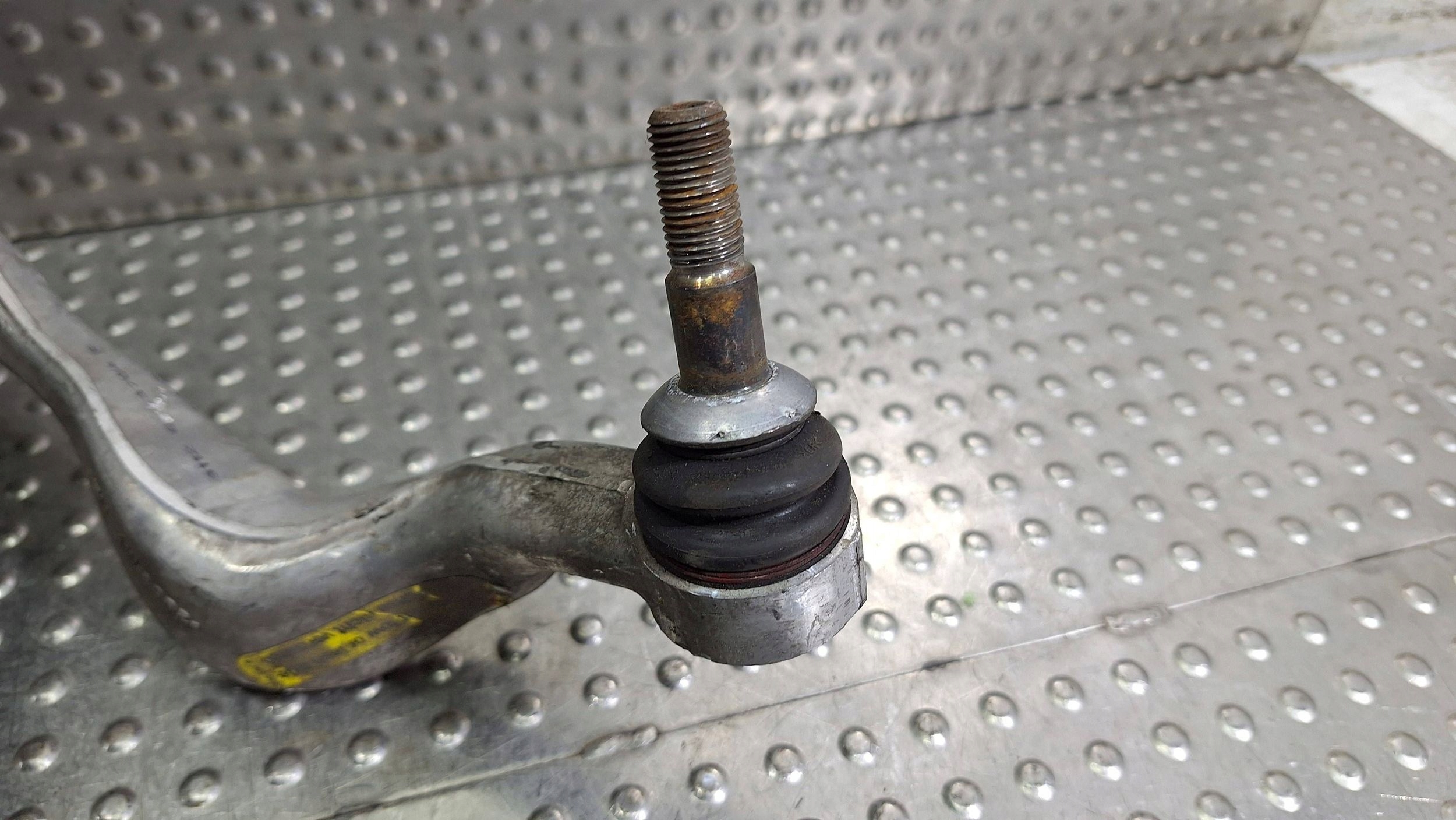 rameno pravý předek 6763704 BMW E81 E82 E87 E88 E89 E90 E91 E92 E93 X1 E84