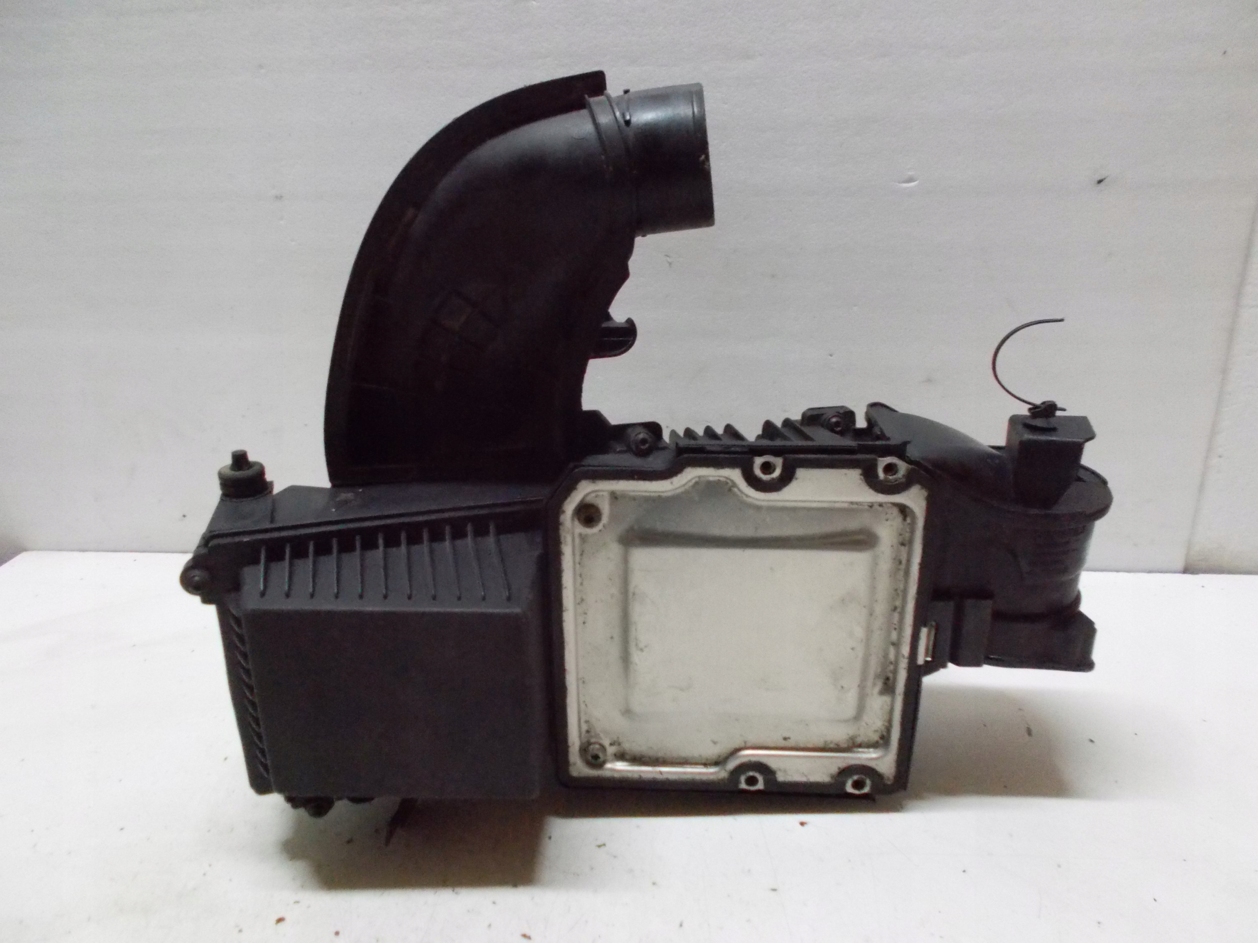 RENAULT LATITUDE 3.0 DCI 12R Gehäuse filter luft 165009497R