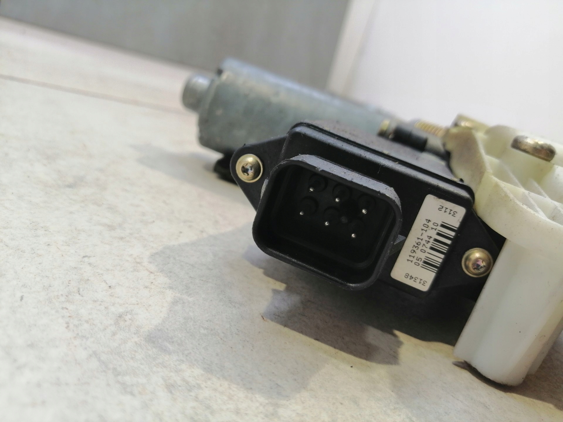 window regulator right rear part SPACE STAR and