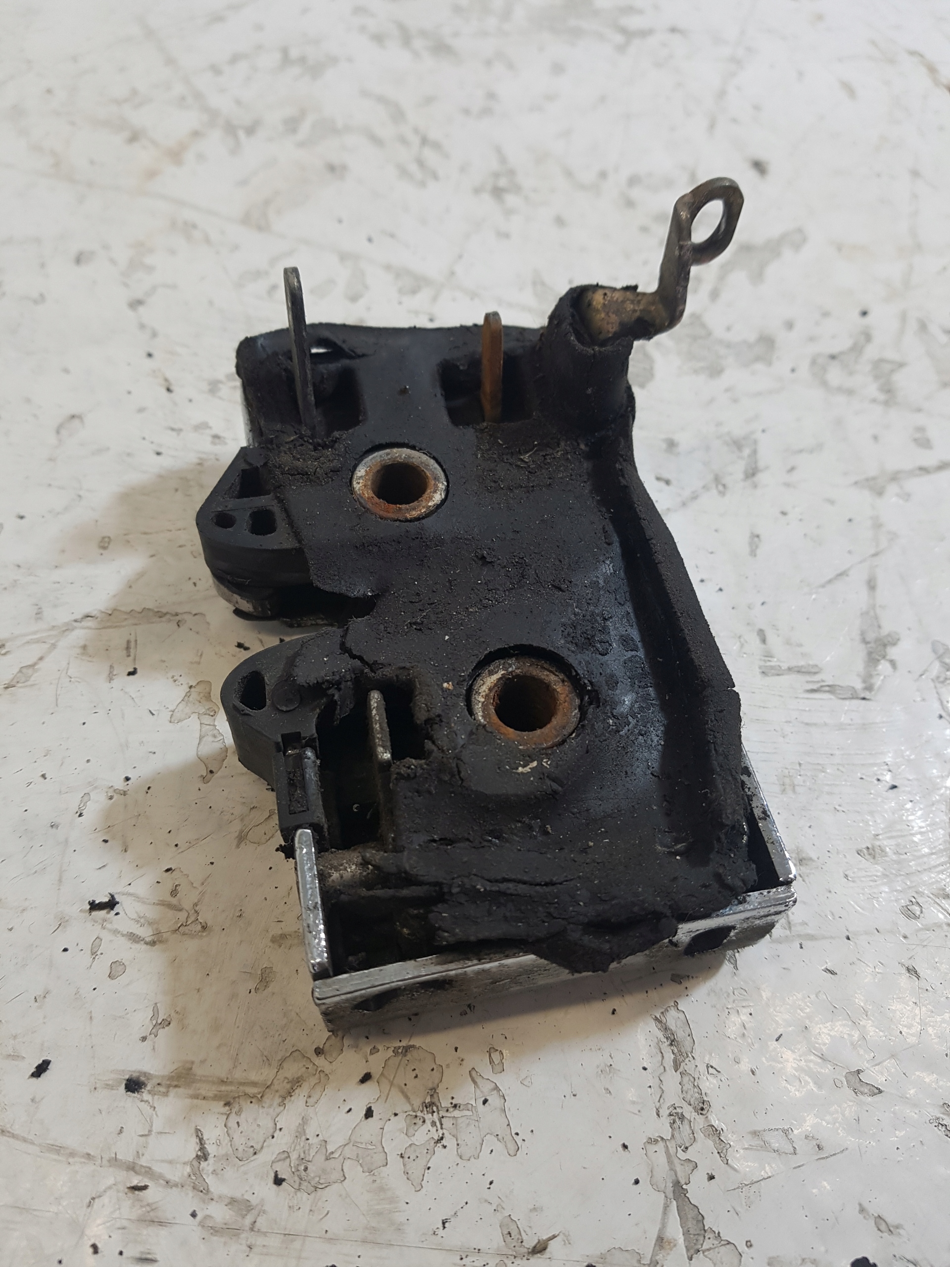 lock door left front AUDI 80 B3
