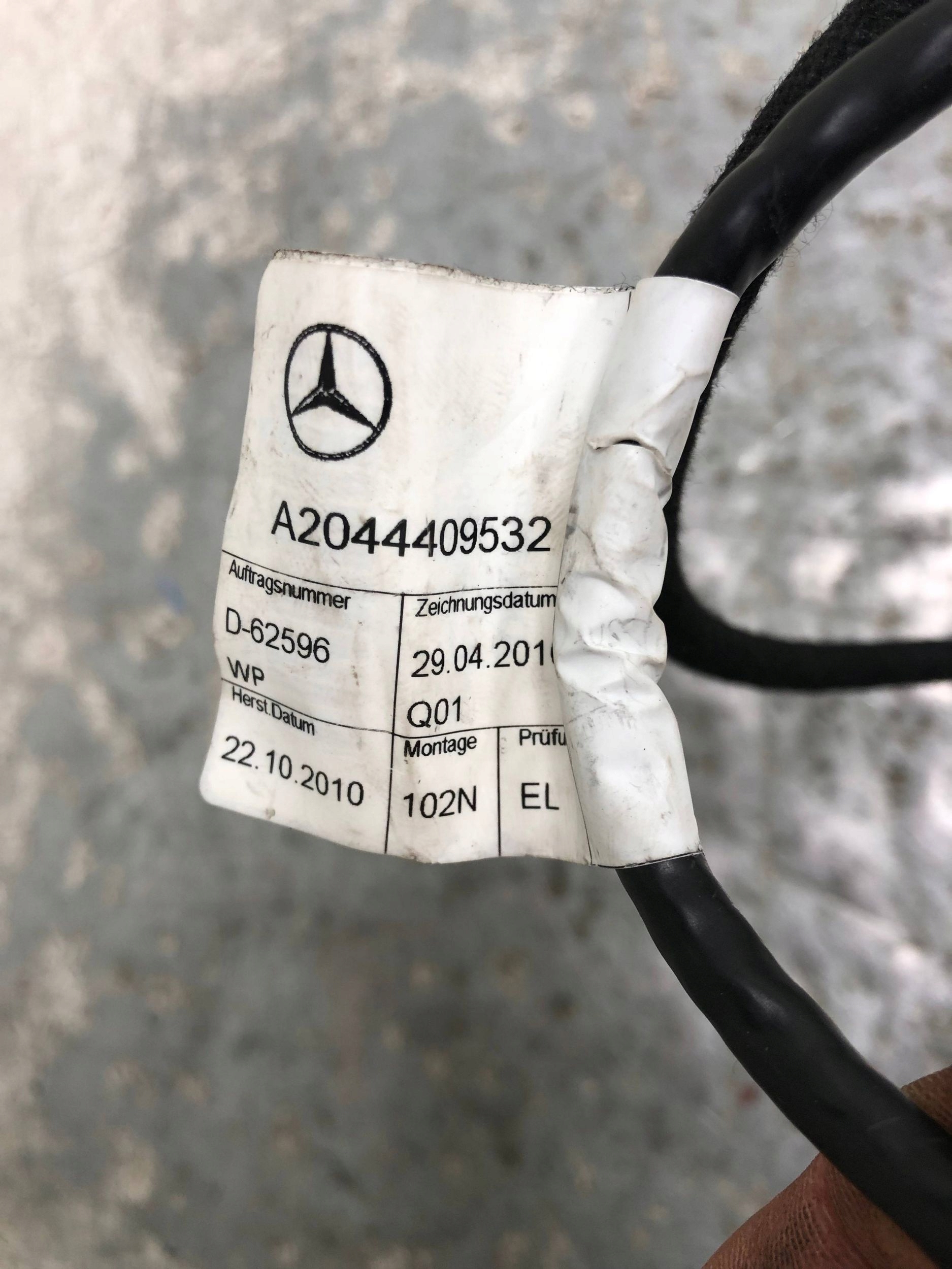 bundle KABEL wiring MERCEDES W204 A2044409532