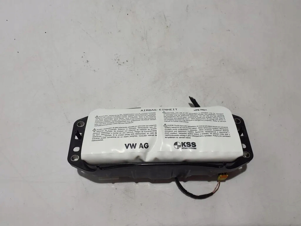 подушка безопасности пассажира Audi Q8 4M8880204F